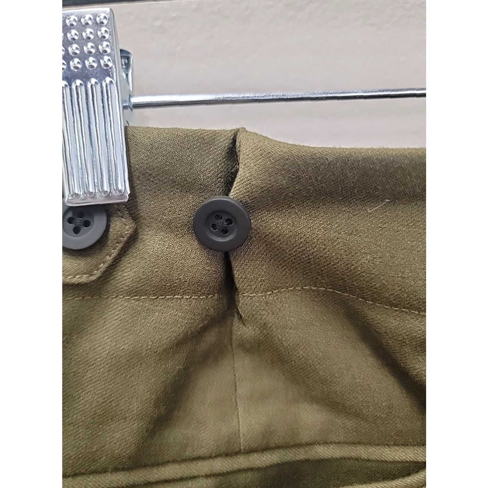 Club Monaco **VINTAGE Club Monaco MILITARY Wool Size 32 Green Straight Pants** User: VINTAGE Club Monaco MILITARY Wool Size 32 Green Straight Pants Size US 32 / EU 48 - 4 Thumbnail