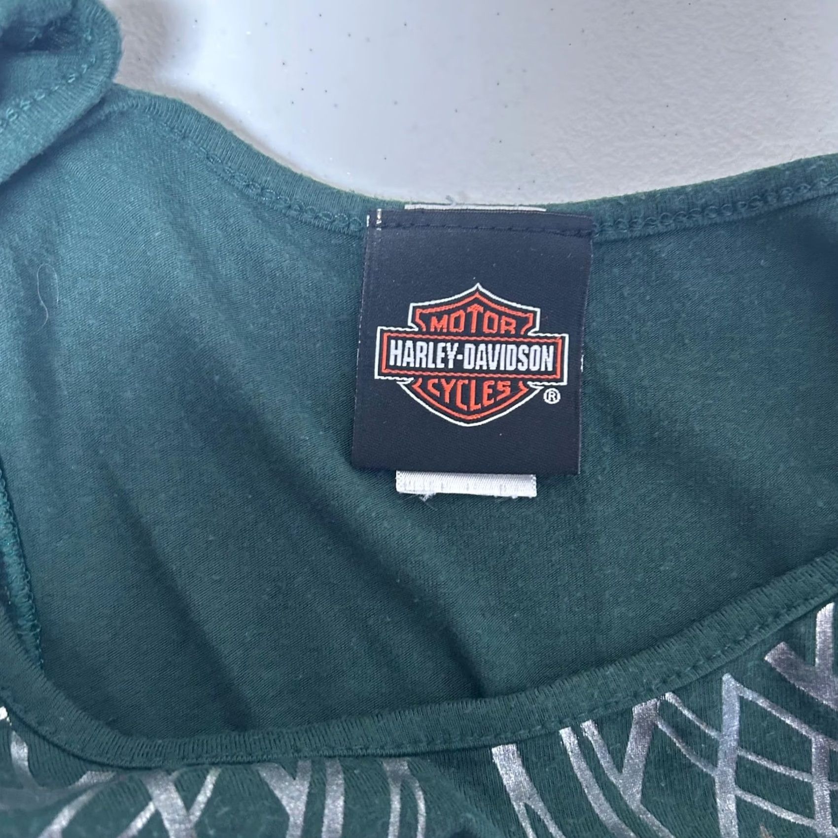 Harley Davidson Harley-Davidson Cold Shoulder Top Womens Medium Green Rhinestone Wing Graphic Size M / US 6-8 / IT 42-44 - 3 Thumbnail