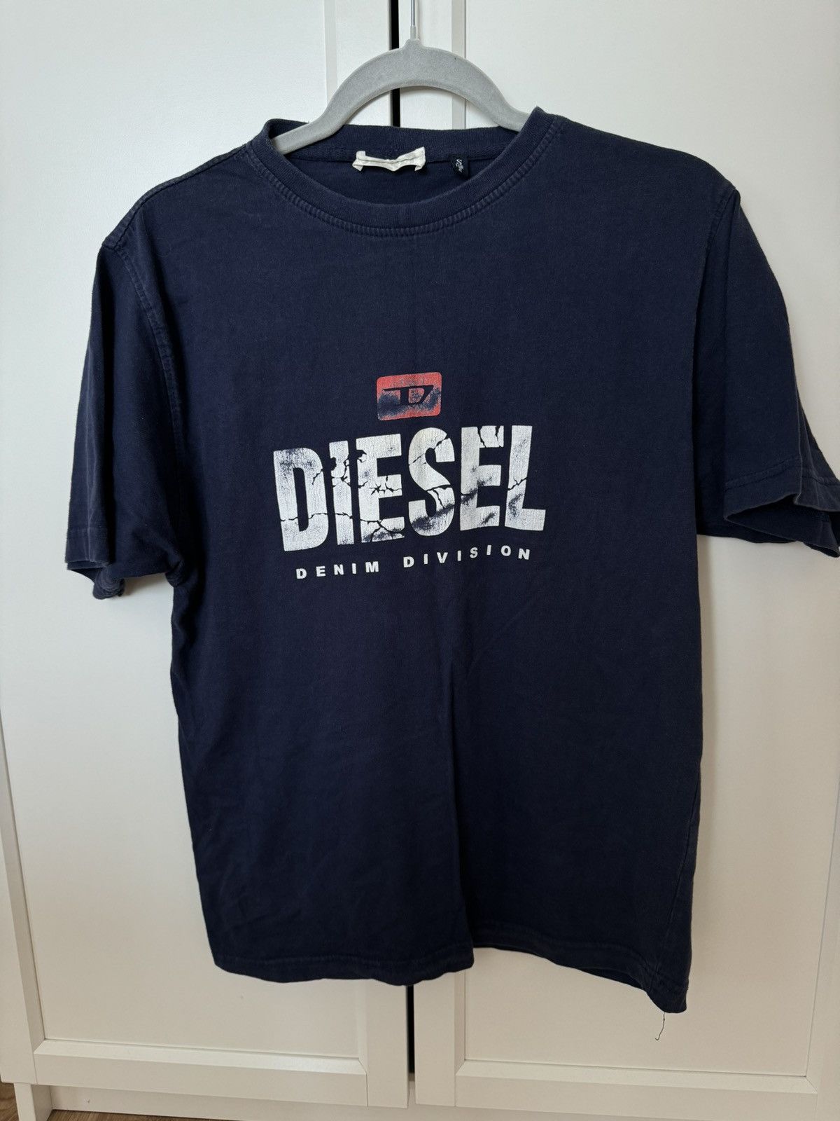 Diesel Diesel t shirt big center logo vintage Rare Size US S / EU 44-46 / 1 - 1 Thumbnail