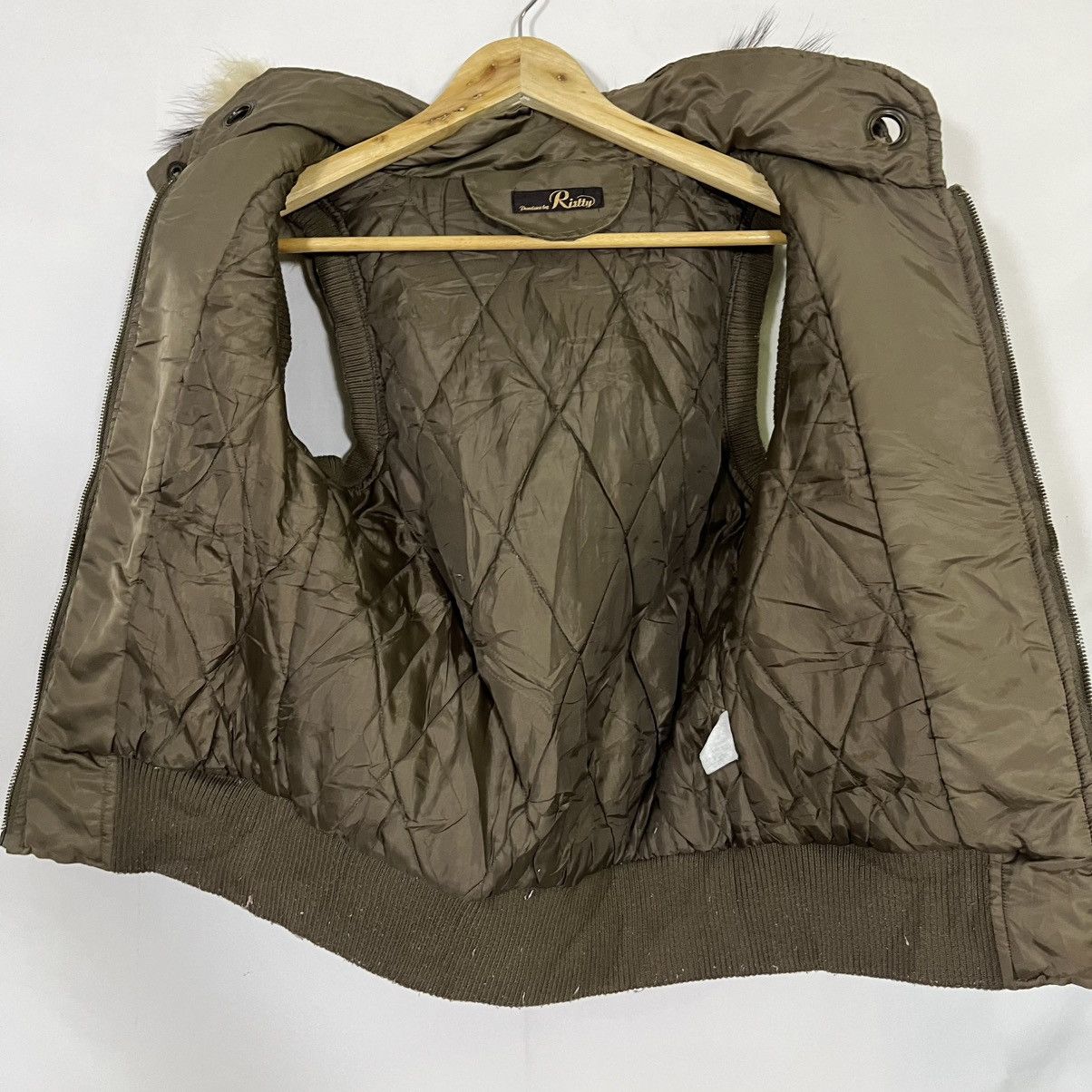If Six Was Nine 2000s RISTTY FUR HOODED VEST Size US S / EU 44-46 / 1 - 4 Thumbnail
