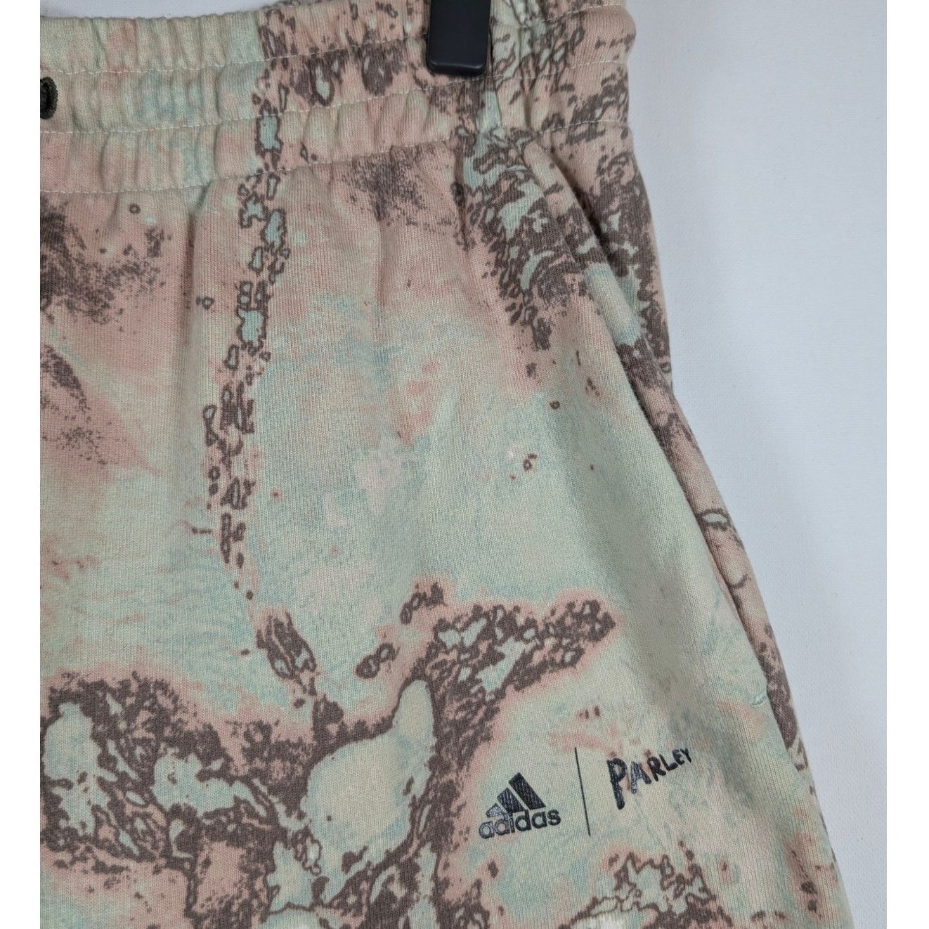 Unknown London Adidas x Parley 7/8 Length Jogger Pants Men’s Size L USED Size US 36 / EU 52 - 5 Thumbnail