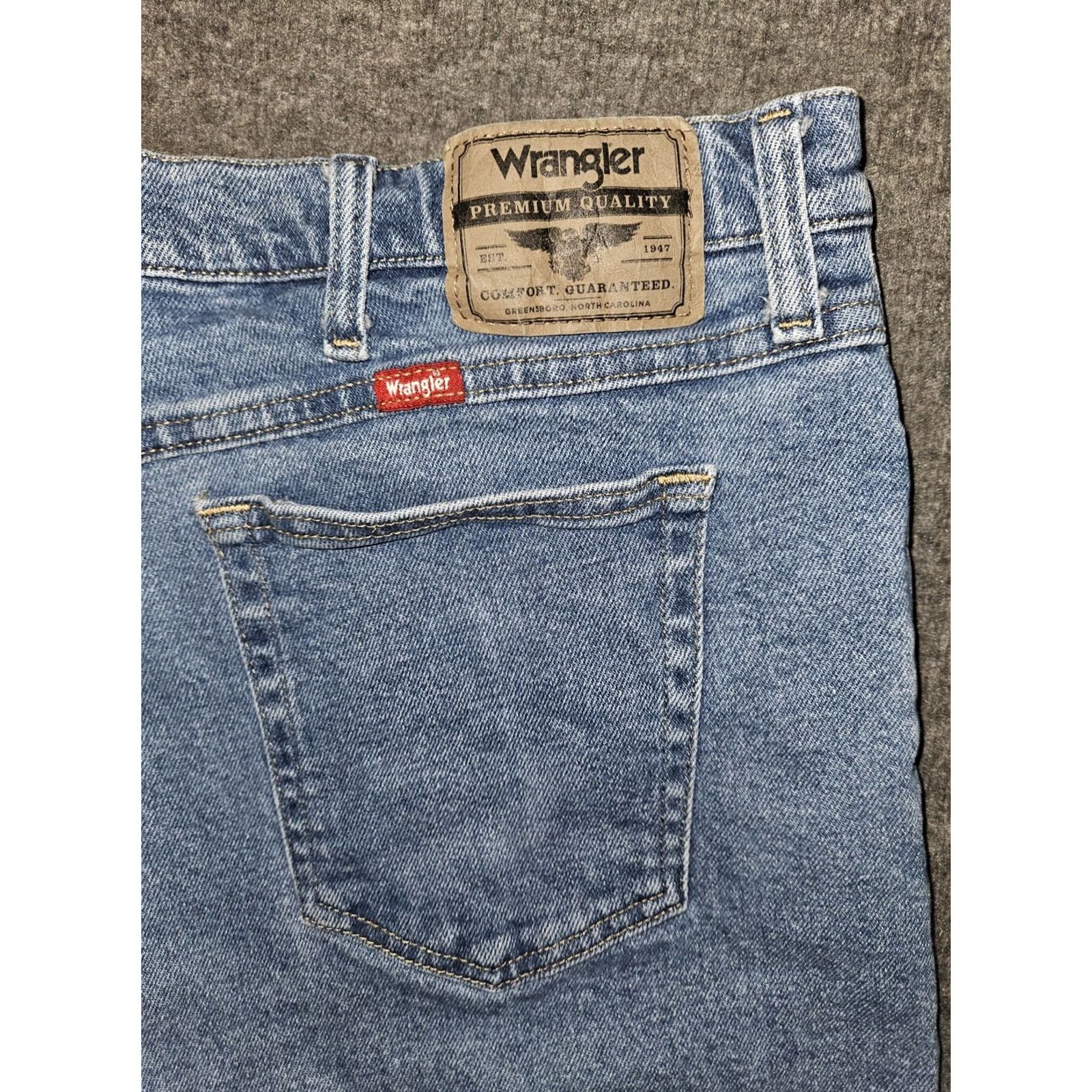 Wrangler Wrangler Jeans Men 5-Pocket Denim Straight Leg Blue 40x30 Regular Fit USA Cowboy Workwear Mens Size US 40 / EU 56 - 7 Thumbnail
