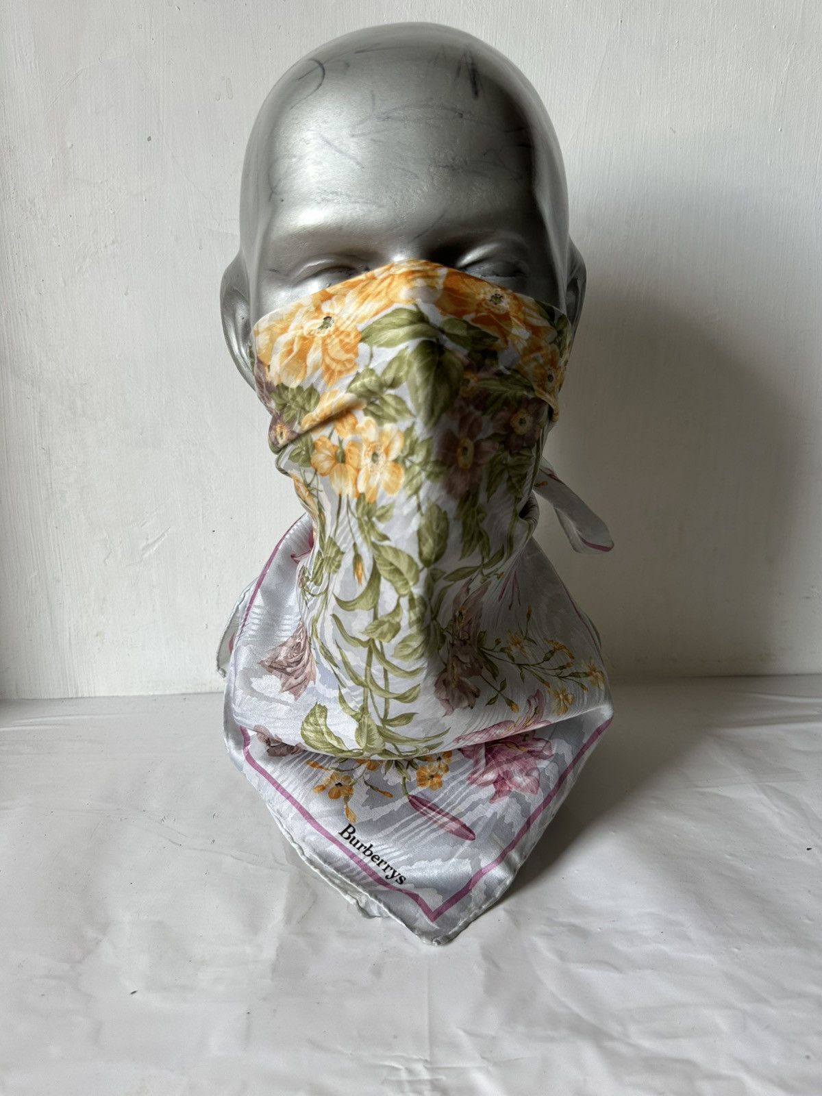 Vintage Vintage Burberry Handkerchief/ Neckerchief/ Bandana Size ONE SIZE - 5 Thumbnail