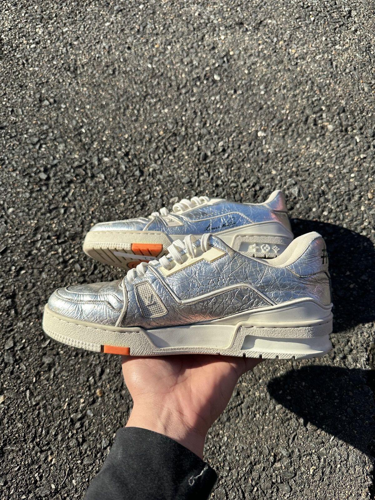 Louis Vuitton Louis Vuitton Trainer Metallic/Orange Size US 8 / EU 41 - 3 Thumbnail