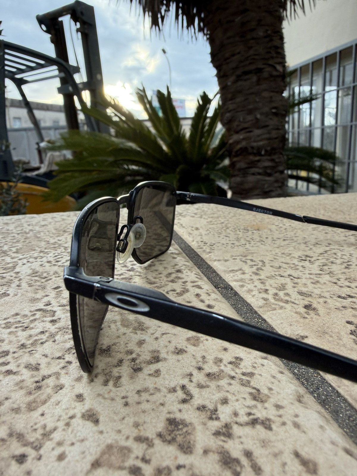 Oakley Oakley Sunglasses Black Ejector OO 4142-1358 Size ONE SIZE - 4 Thumbnail
