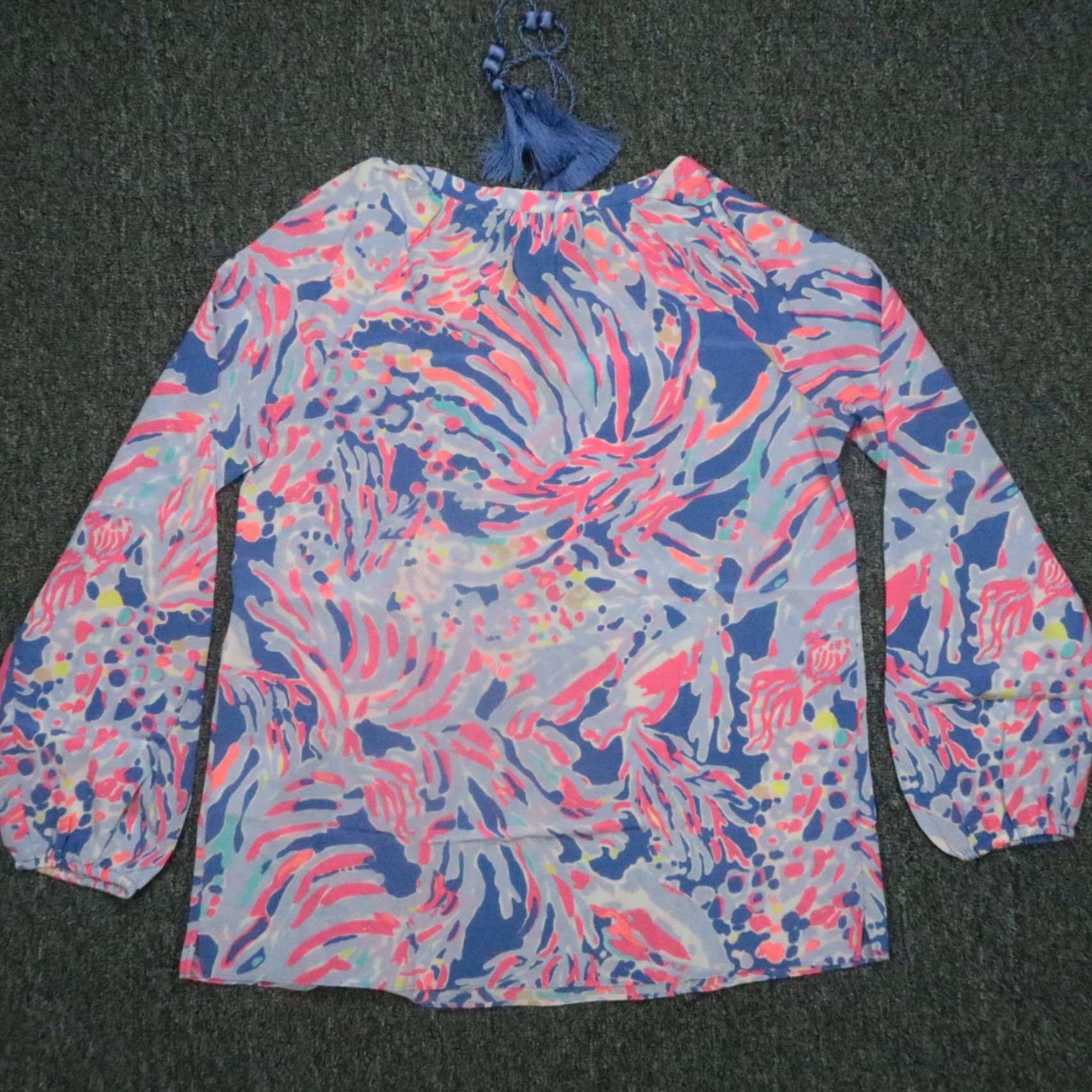 Lilly Pulitzer VINTAGE Lilly Pulitzer Shirt Womens XS Pink Blue Saria Silk Tasseled Top Simply Chic Size XS / US 0-2 / IT 36-38 - 6 Thumbnail