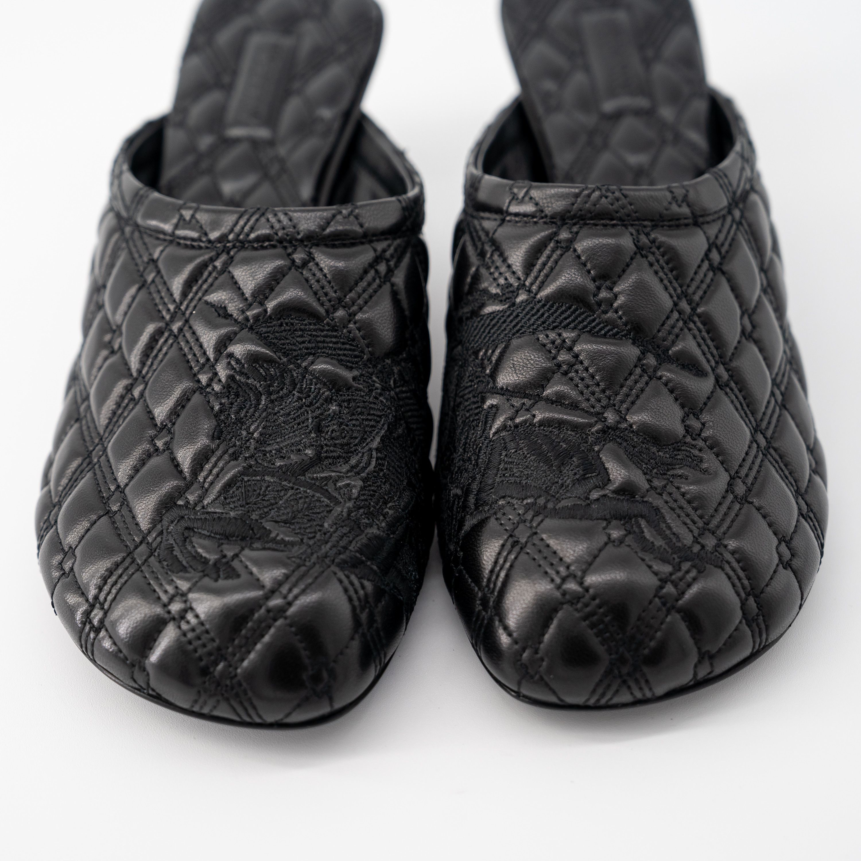 Burberry 37eu 7us Burberry Leather Kitten Hill Baby Mules EKD Black Size US 7 / IT 37 - 5 Thumbnail