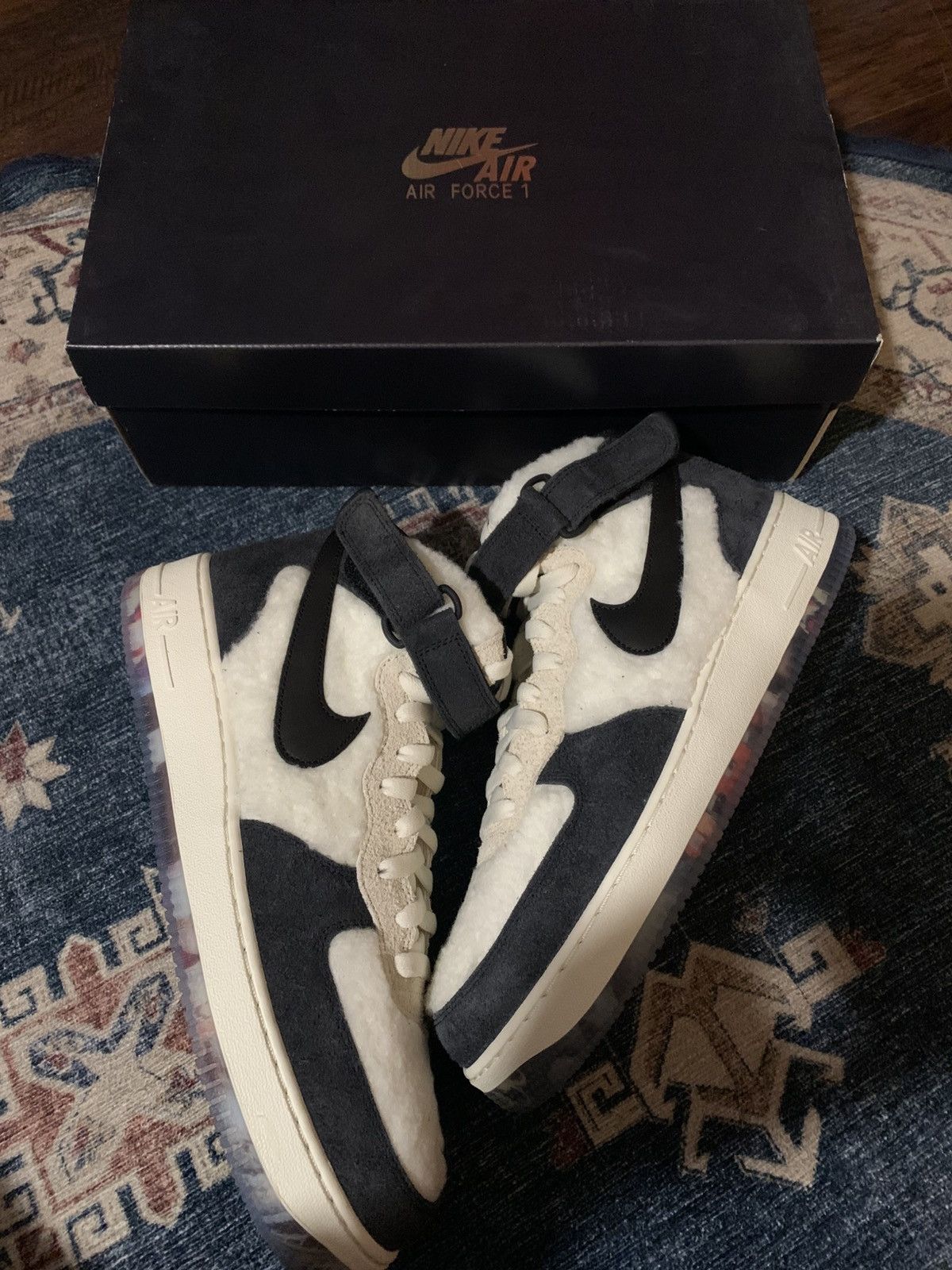 Nike (2022)Air Force 1 Mid Culture Day Size US 11 / EU 44 - 4 Thumbnail