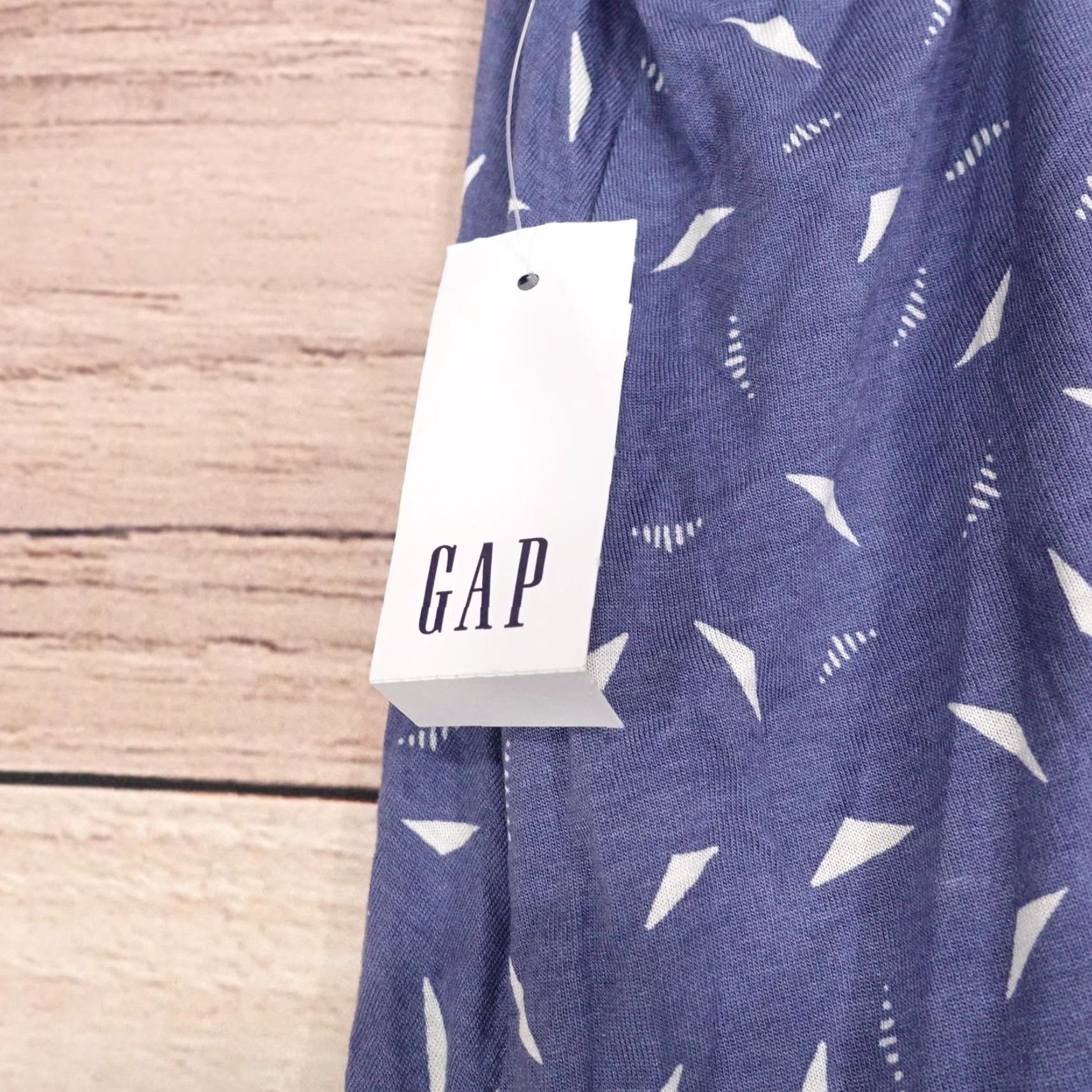 Gap VINTAGE Gap Tank Top Womens Medium Blue White Geometric Print Sleeveless Shirt Summer Casual Size M / US 6-8 / IT 42-44 - 6 Thumbnail