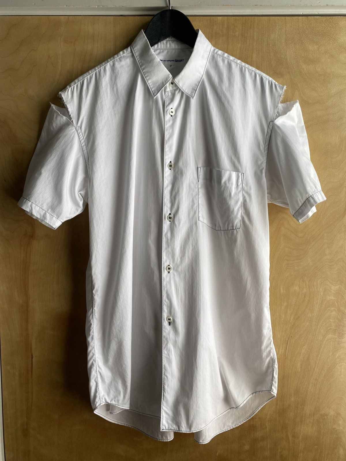 Comme des Garcons Commes Des Garcons Deconstructed Button Down SS17 Size US M / EU 48-50 / 2 - 1 Thumbnail