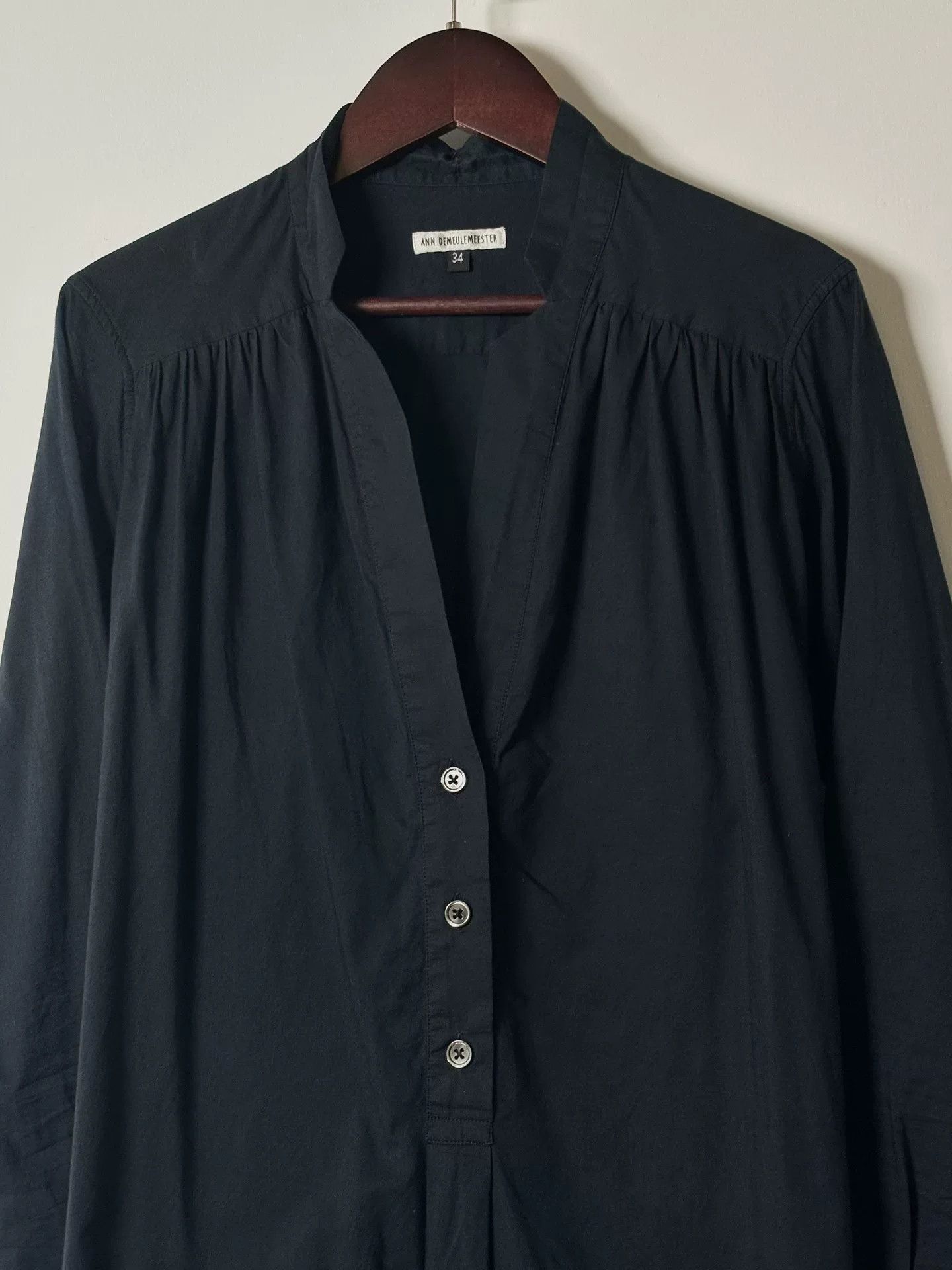 Ann Demeulemeester long sleeve v-neck shirt by ann demeulemeester Size XS / US 0-2 / IT 36-38 - 1 Thumbnail