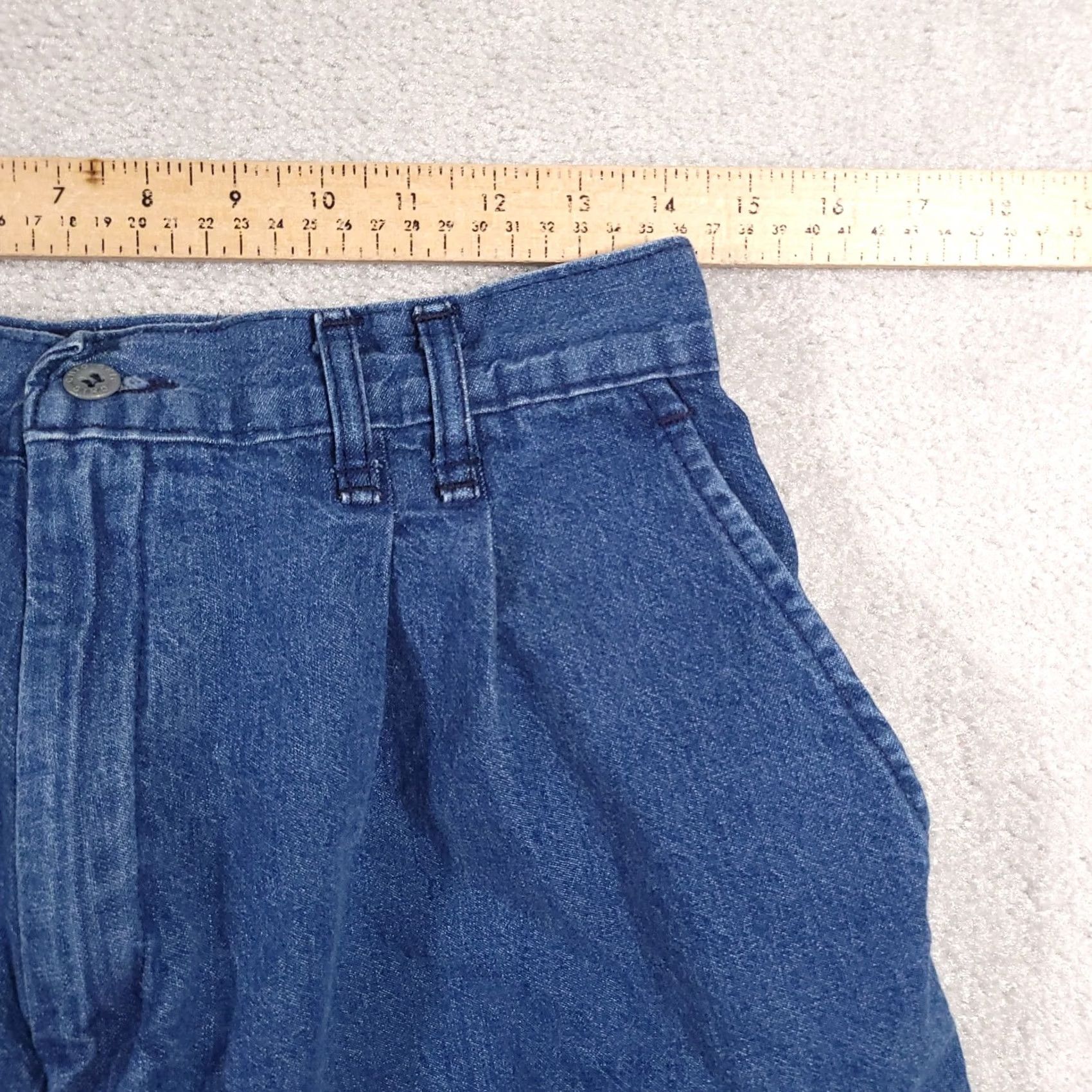 Vintage VINTAGE CHIC Bermuda Jean Shorts Women's 14 Denim High Rise Pleated Cuffed USA Made Shorts Jane? Size 36" / US 14 / IT 50 - 7 Thumbnail