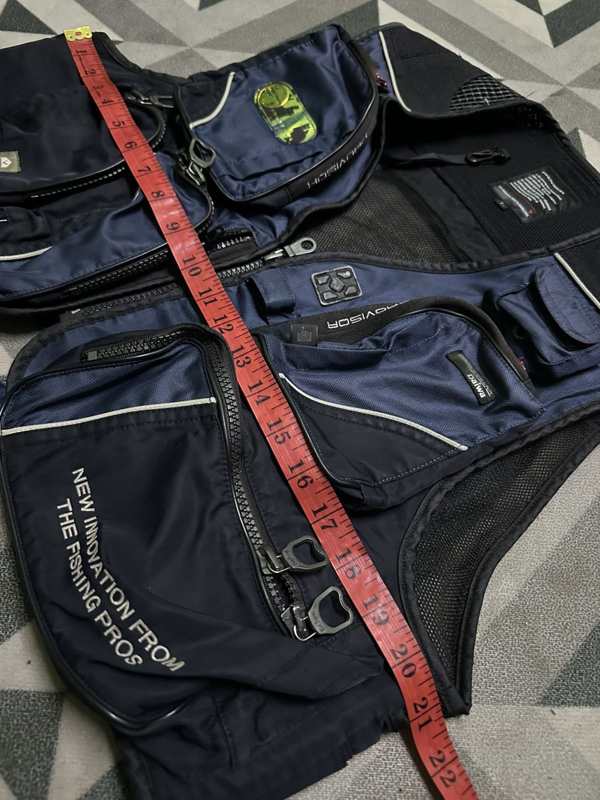 DAIWA Daiwa Provisor multi-pocket fishing vest in blue and black Size US L / EU 52-54 / 3 - 8 Thumbnail