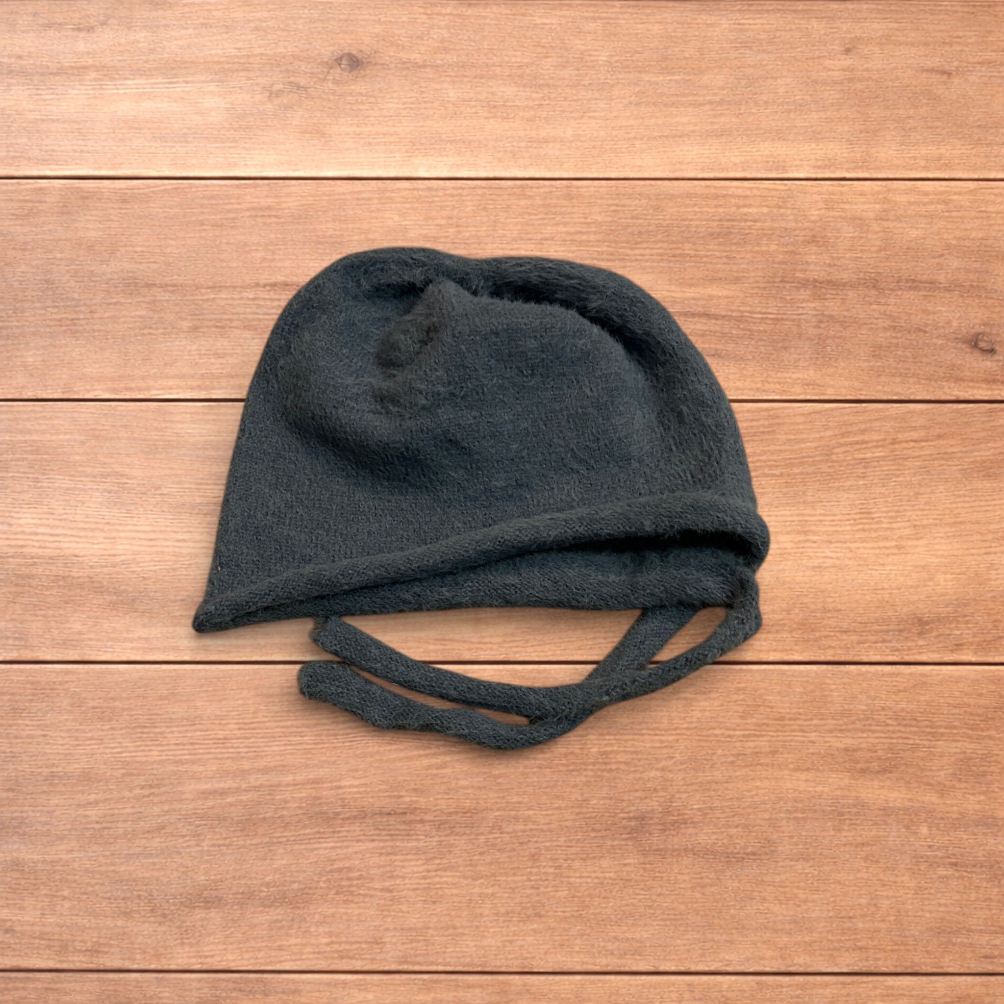 Japanese Brand Y2k Japanese knitted bonnet ear flap hat in dark blue. Size ONE SIZE - 4 Thumbnail