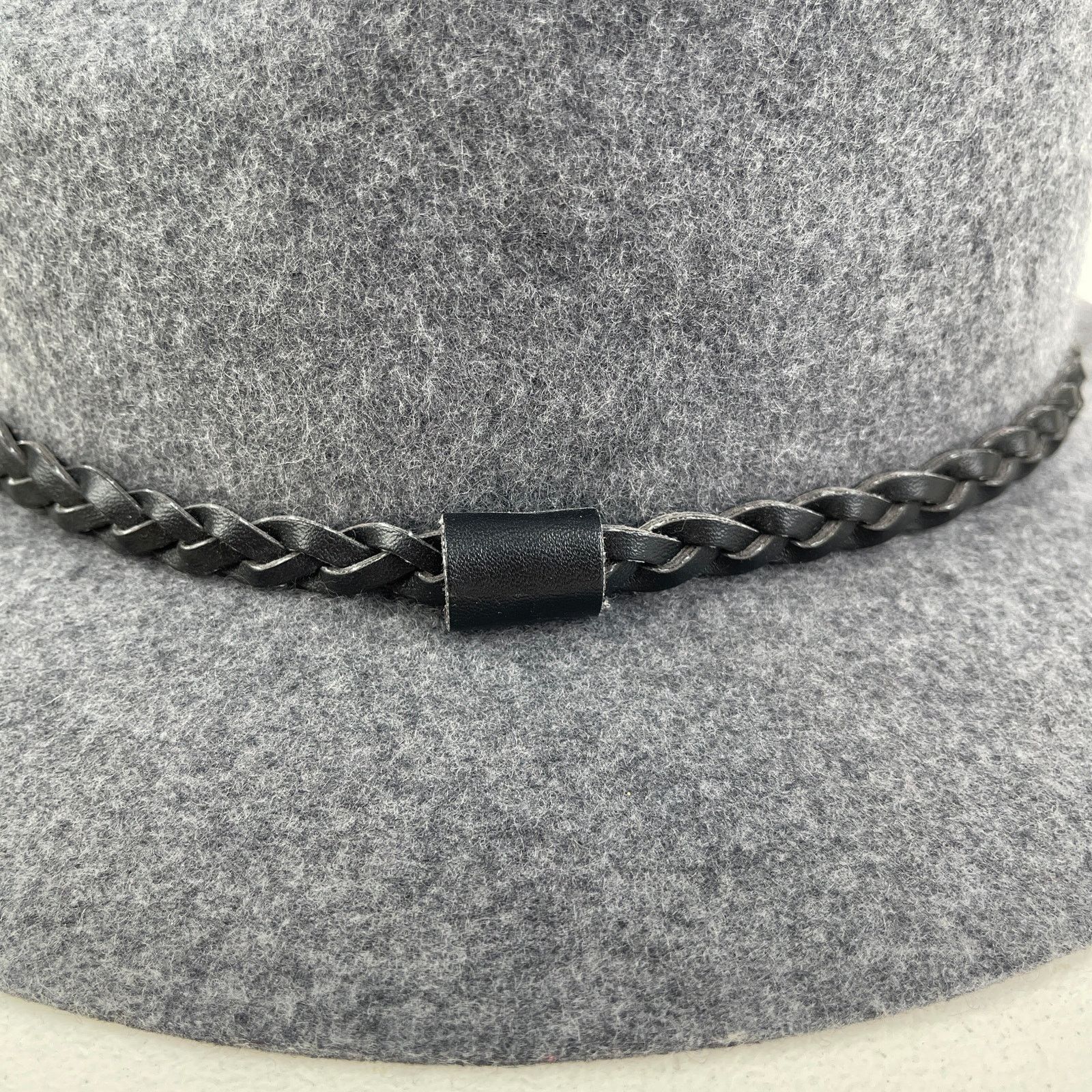 Forever 21 Grey Felt Fedora Hat Short Brim Black Faux Leather Band Size ONE SIZE - 12 Thumbnail