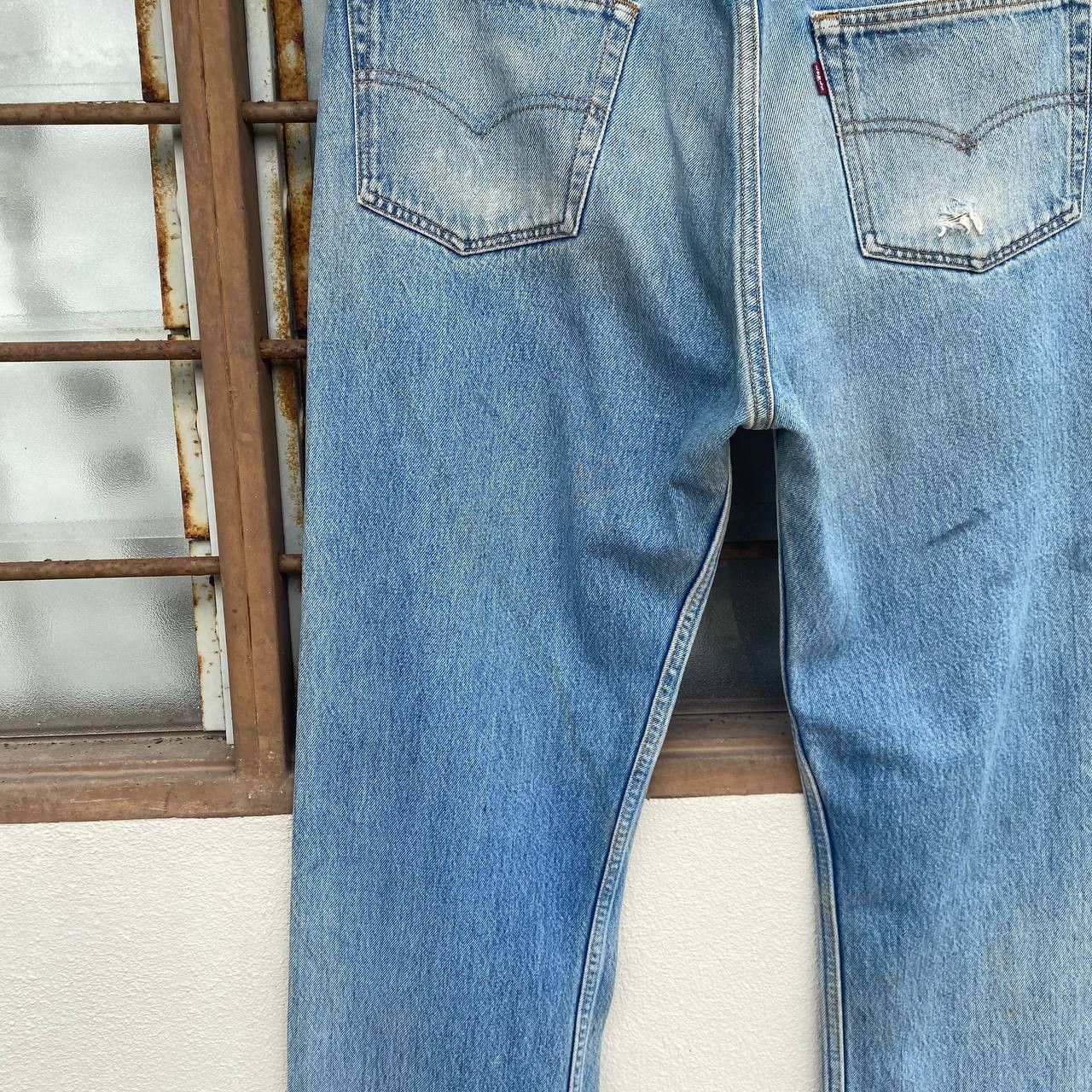Levi's Vintage Clothing VINTAGE 00'S LEVIS 501 DISTRESSED DIRTY JEAN W35X33" Size US 35 - 10 Thumbnail