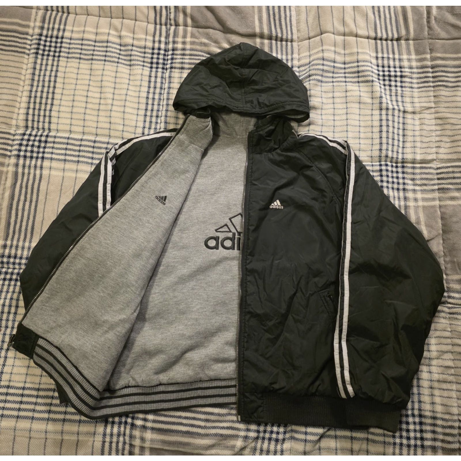 Adidas VINTAGE Adidas Reversible Bomber Jacket Men's XL Forest Green/Gray Hooded Zip Full Zip 90s Sports Retro Light Weight Winter Fall Spring Walking Hiking Size US XL / EU 56 / 4 - 2 Thumbnail