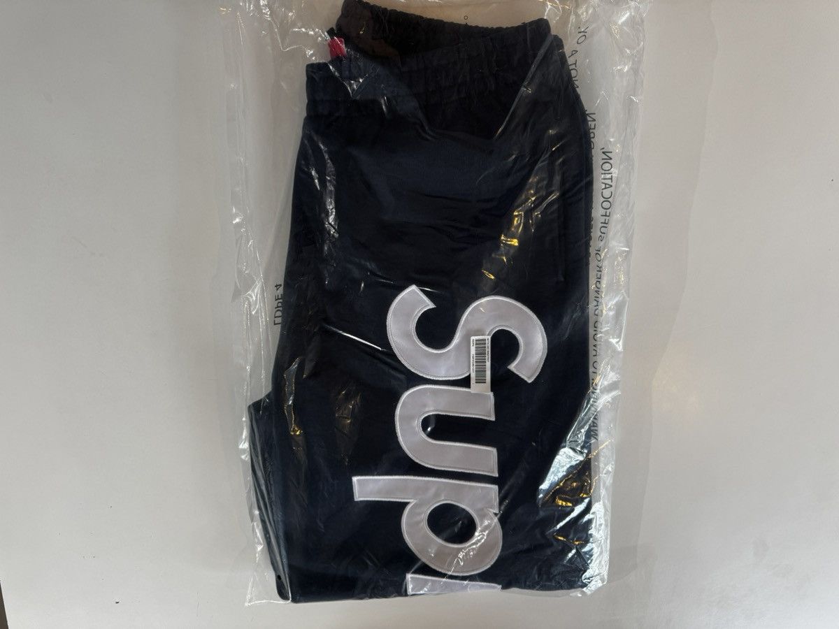 Supreme SUPREME Satin Appliqué Sweatpants NAVY Size L (IN HAND) Size US 34 / EU 50 - 2 Thumbnail