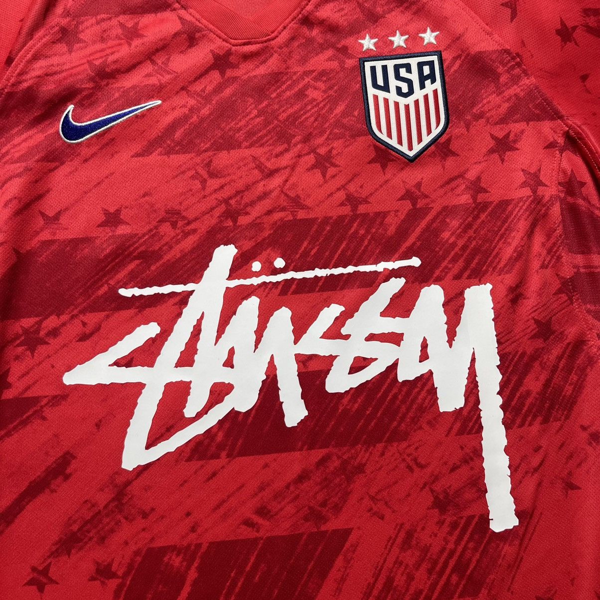 Nike USA NIKE x STUSSY 2019 WOMEN’S WORLD CUP SOCCER AWAY JERSEY Size S / US 4 / IT 40 - 3 Thumbnail