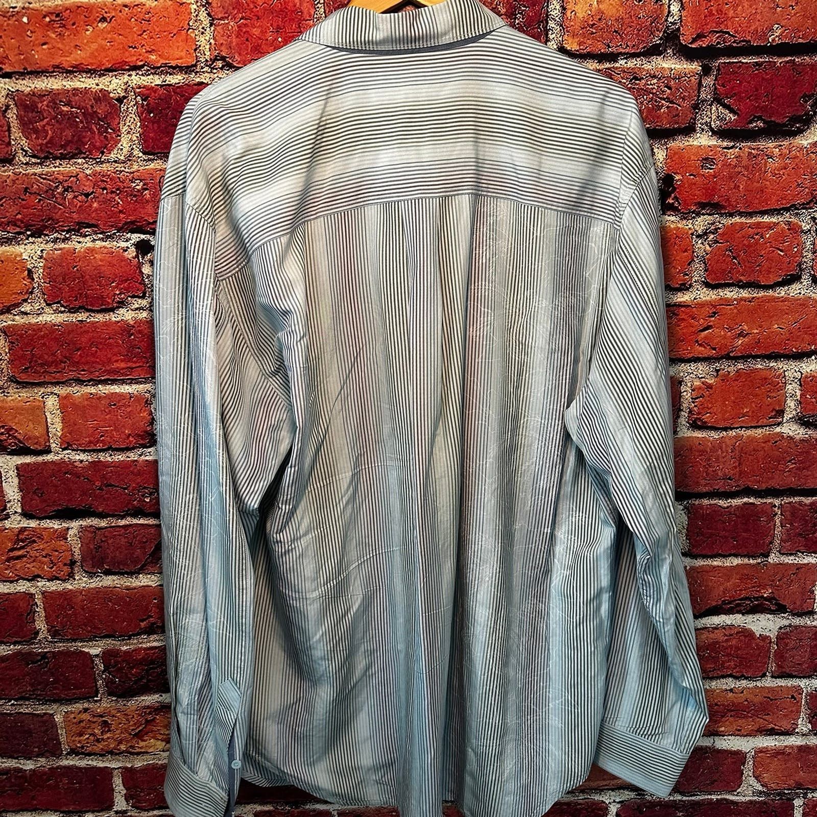 Tommy Bahama Tommy Bahama button down 100% silk Size US XL / EU 56 / 4 - 4 Thumbnail