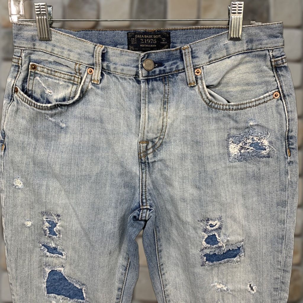 Zara ZARA Basic Z 1975 Jeans Light Wash Distressed 5-Pocket LOGO Regular Size 4 Women Jeans Mid Rise Light Blue - 26.5 Inseam Distressed Size 29" - 1 Thumbnail