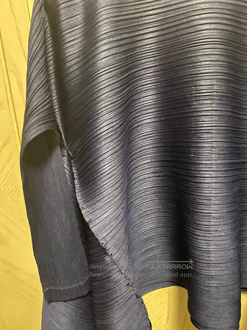 Issey Miyake Issey Miyake Royal blue colorful horizontal stripe top Size L / US 10 / IT 46 - 2 Thumbnail