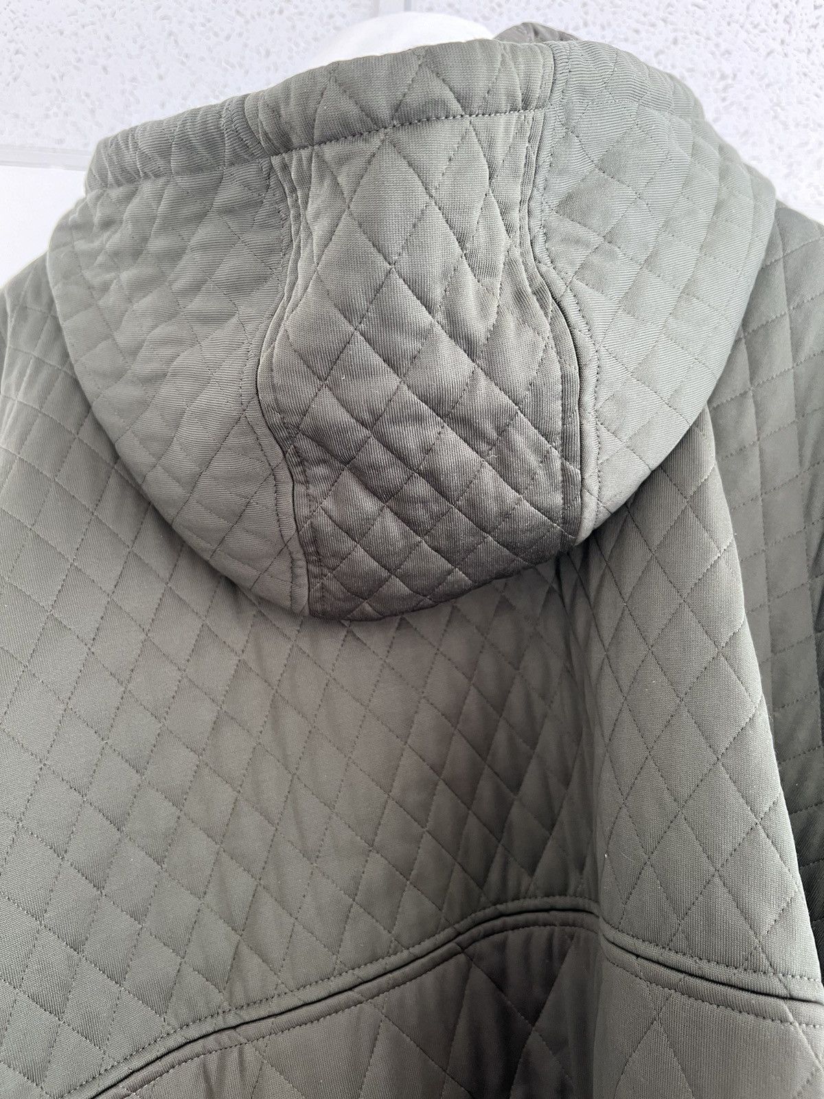 Valentino Poncho cloak in quilted polyamide/cotton blend, Italy Size US L / EU 52-54 / 3 - 8 Thumbnail
