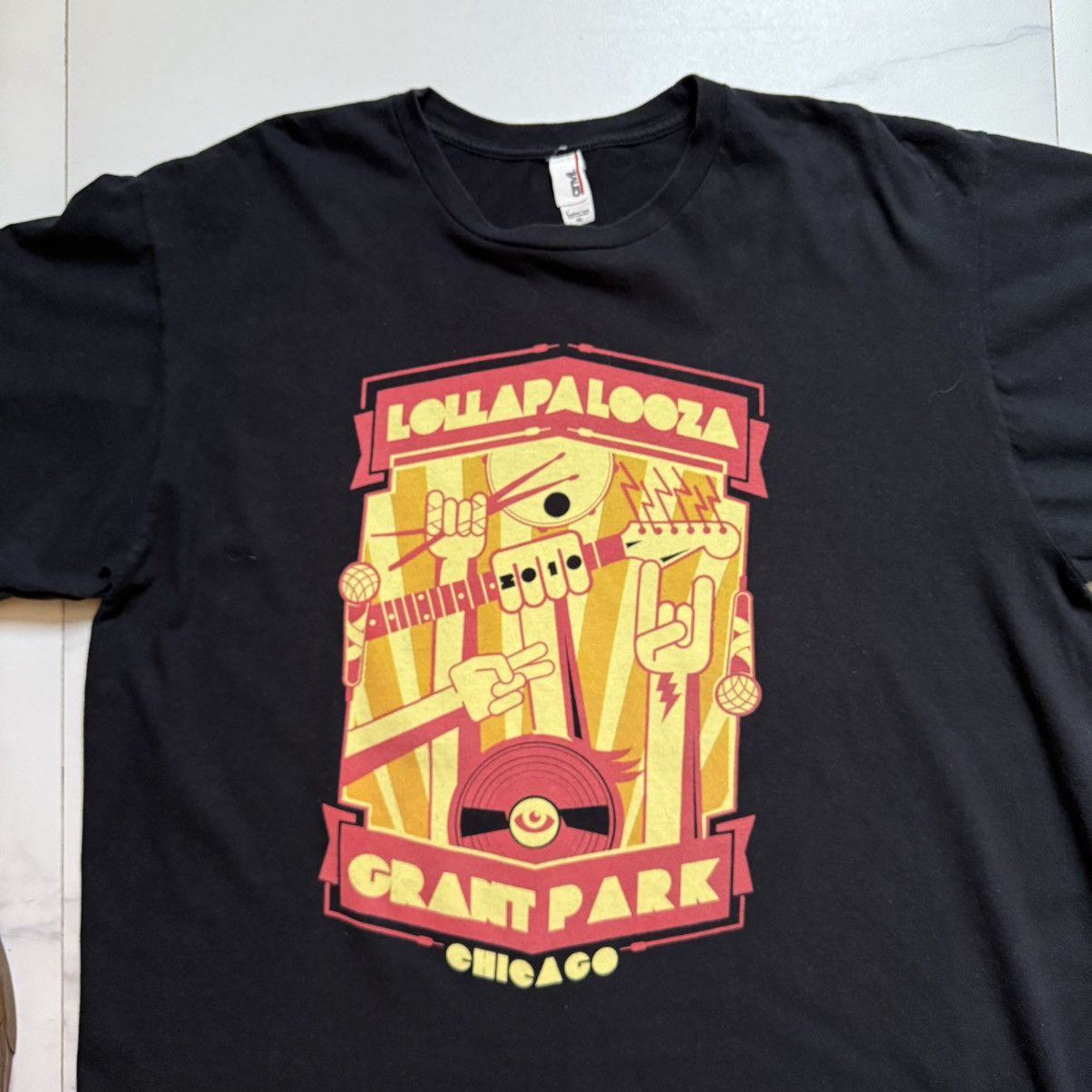 Anvil Vintage Lollapalooza 2010 Grant Park Chicago Tee Size US XL / EU 56 / 4 - 5 Thumbnail