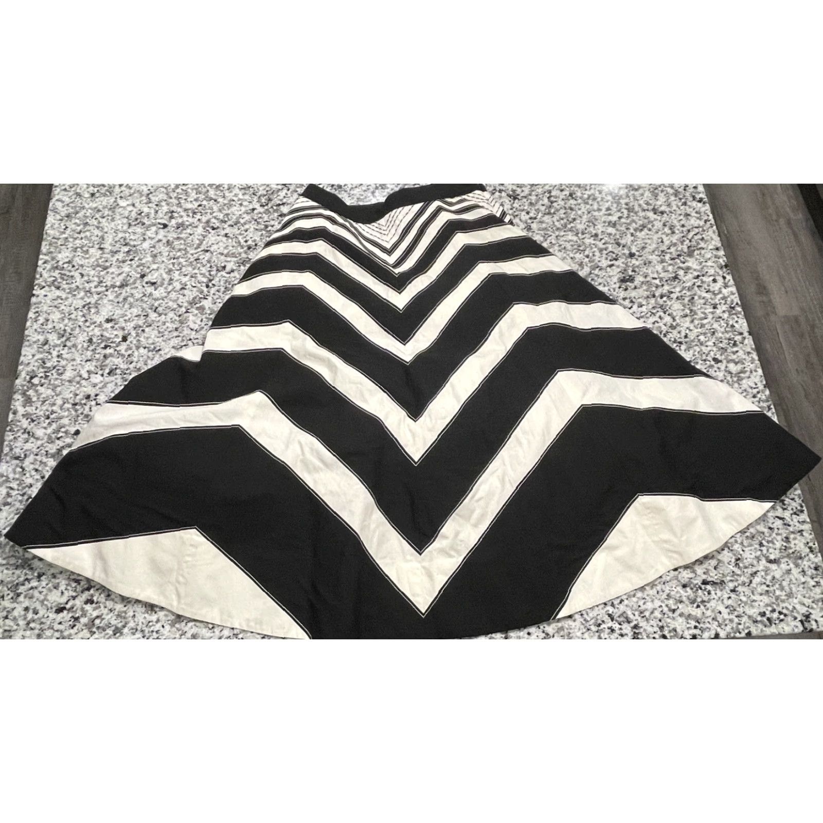 Vintage MEADOW RUE Waverly Chevron Midi Skirt Black Ivory POCKETS Sz 4 Woman Calf-Length A-Line Cotton Polyester Lined Embroidered Patchwork Zipper Size 27" / US 4 / IT 40 - 4 Thumbnail