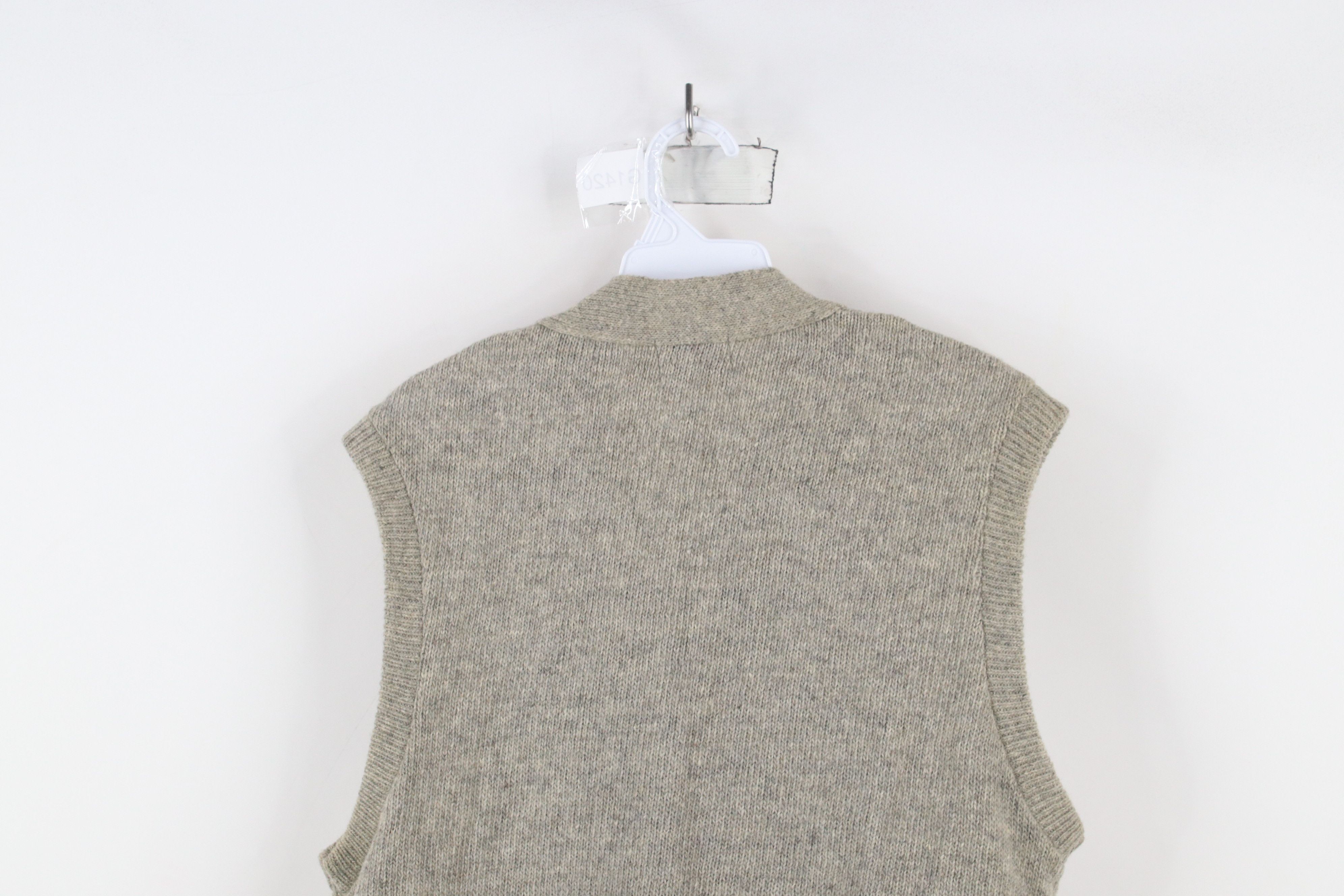 Vintage Vintage 50s 60s Streetwear Cardigan Sweater Vest Gray USA Size US M / EU 48-50 / 2 - 12 Thumbnail