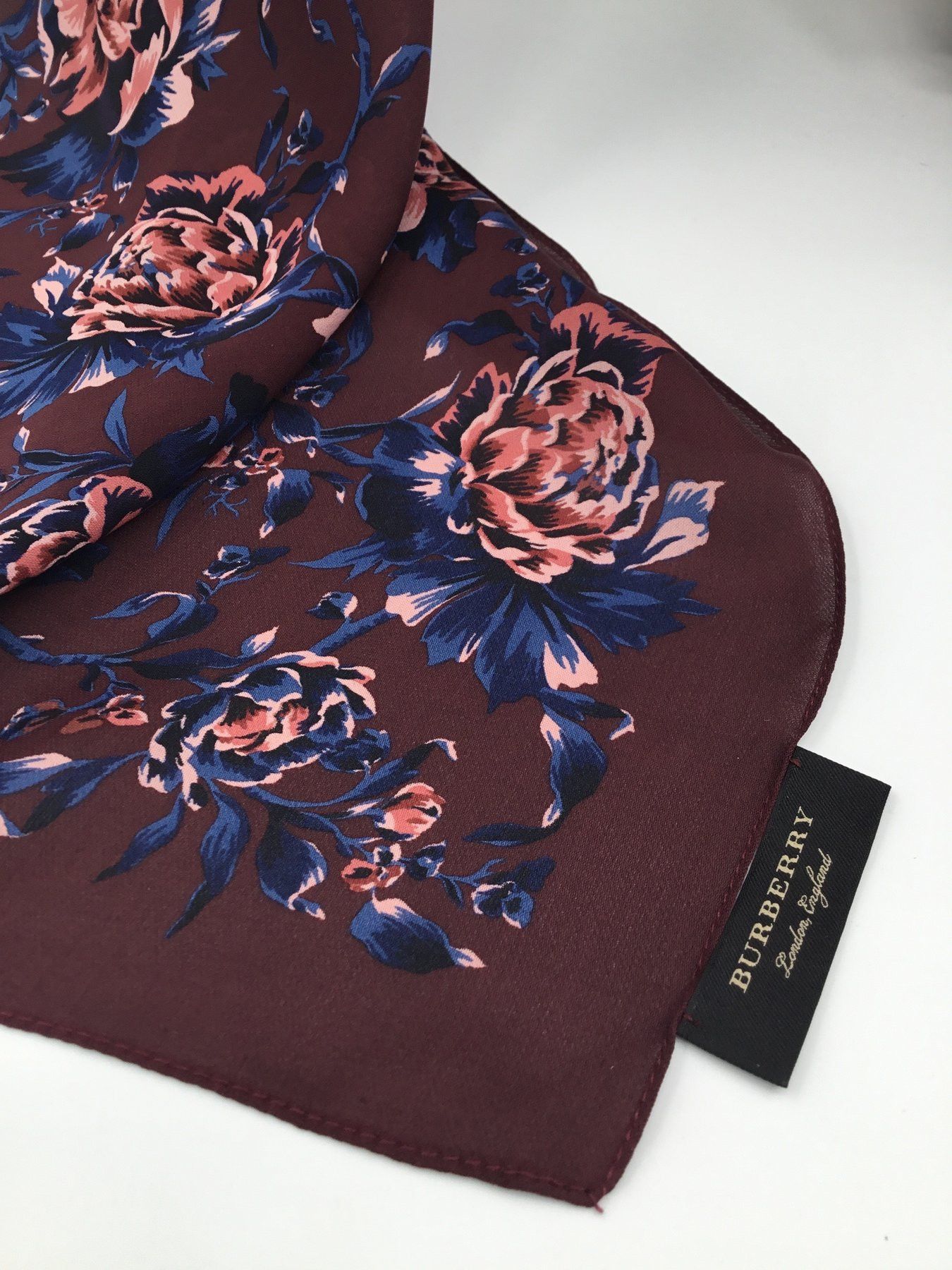 Burberry Silk stole Burberry Size ONE SIZE - 6 Thumbnail
