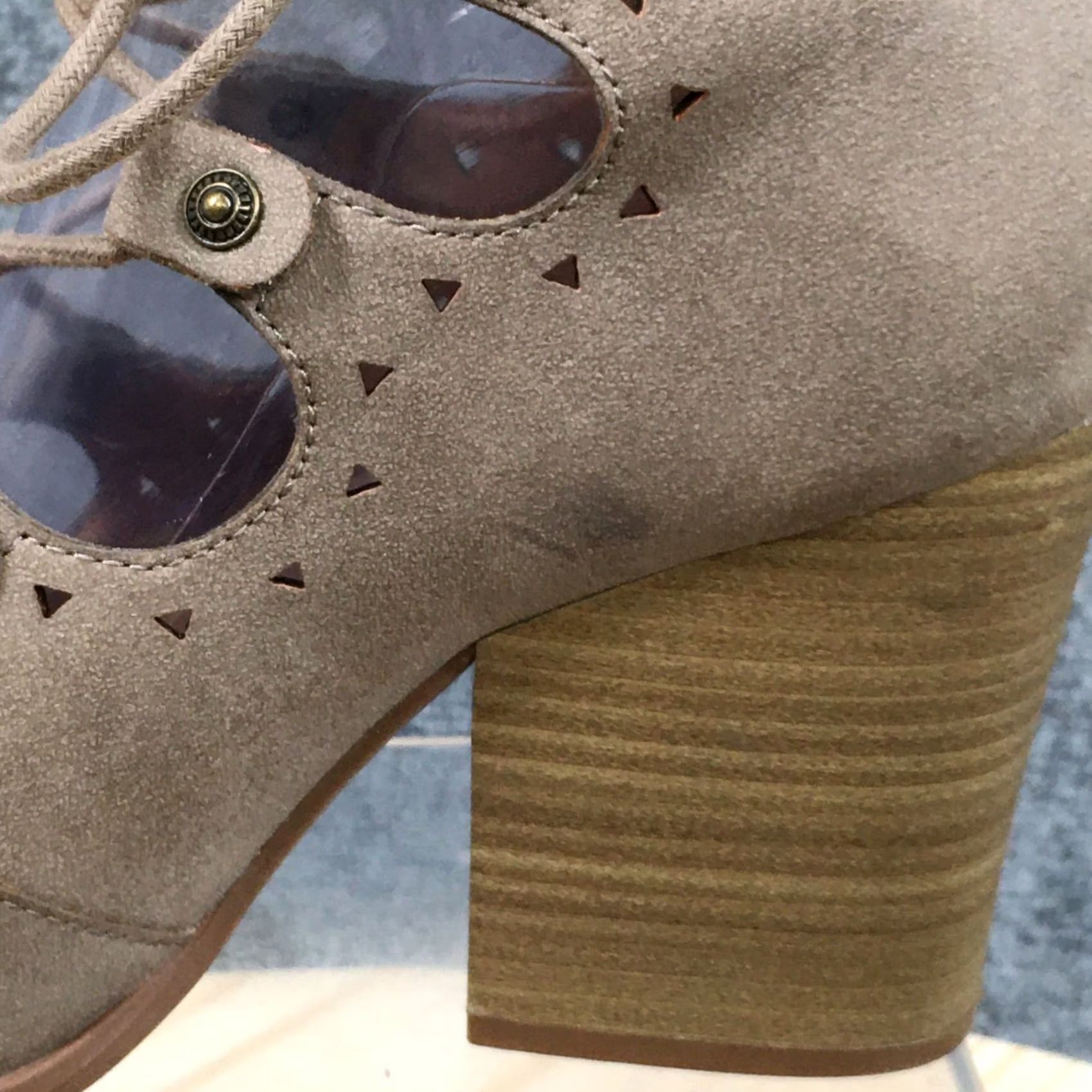 Vintage BKE Sole Sandals Womens 7M Siren Lace Up Heeled Ankle Strappy Brown Faux Leather Sandal Women Womens Size US 7 / IT 37 - 6 Thumbnail
