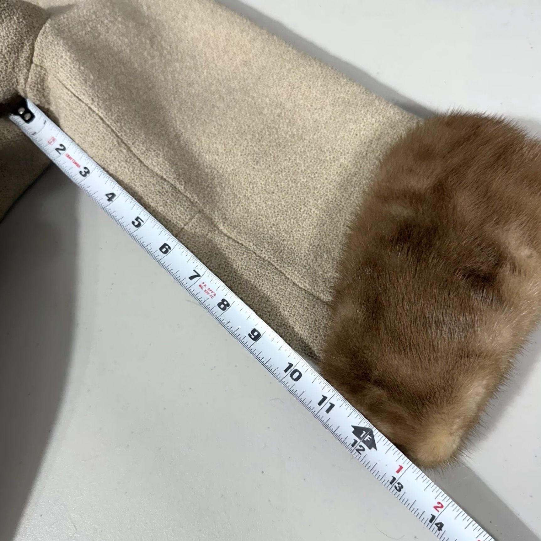 Vogue VINTAGE The Vogue Flint Beige Wool Blend Mink Fur Accent Button Up Coat M Womens Long Overcoat Size M / US 6-8 / IT 42-44 - 4 Thumbnail