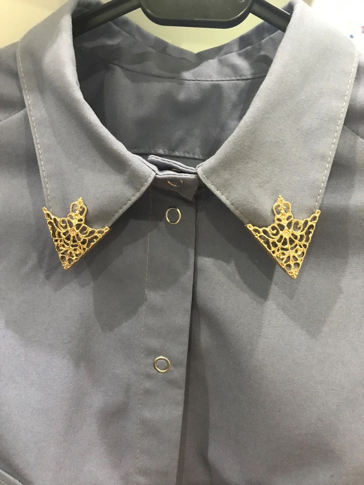Jewelry Triangle Shirt Collar Brooches Size ONE SIZE - 1 Thumbnail
