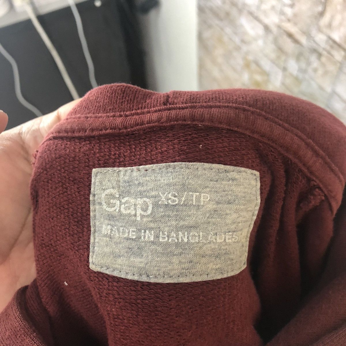 Gap Gap Maroon vintage Hoodie sweatshirt #A27 Size US XS / EU 42 / 0 - 12 Thumbnail
