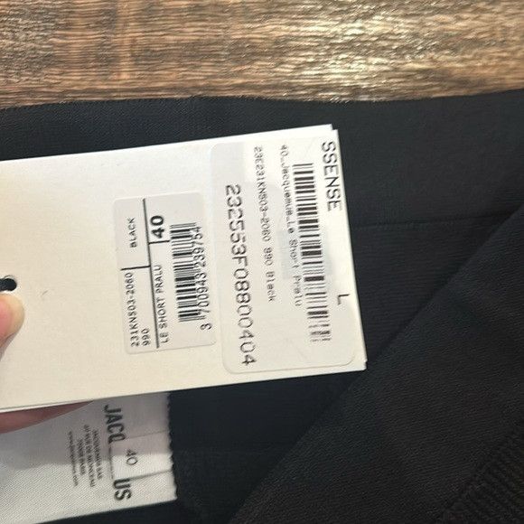 Jacquemus JACQUEMUS LE RAPHIA SHORTS 40BLACK 'LE SHORT PRALU' Size 27" / US 4 / IT 40 - 11 Thumbnail