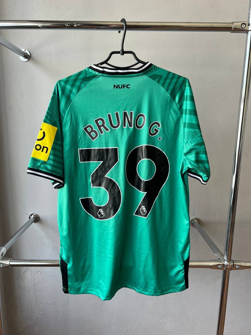 Castore 2023/24 NEWCASTLE UNITED #39 BRUNO G. SOCCER FOOTBALL SHIRT Size US XL / EU 56 / 4 - 4 Thumbnail