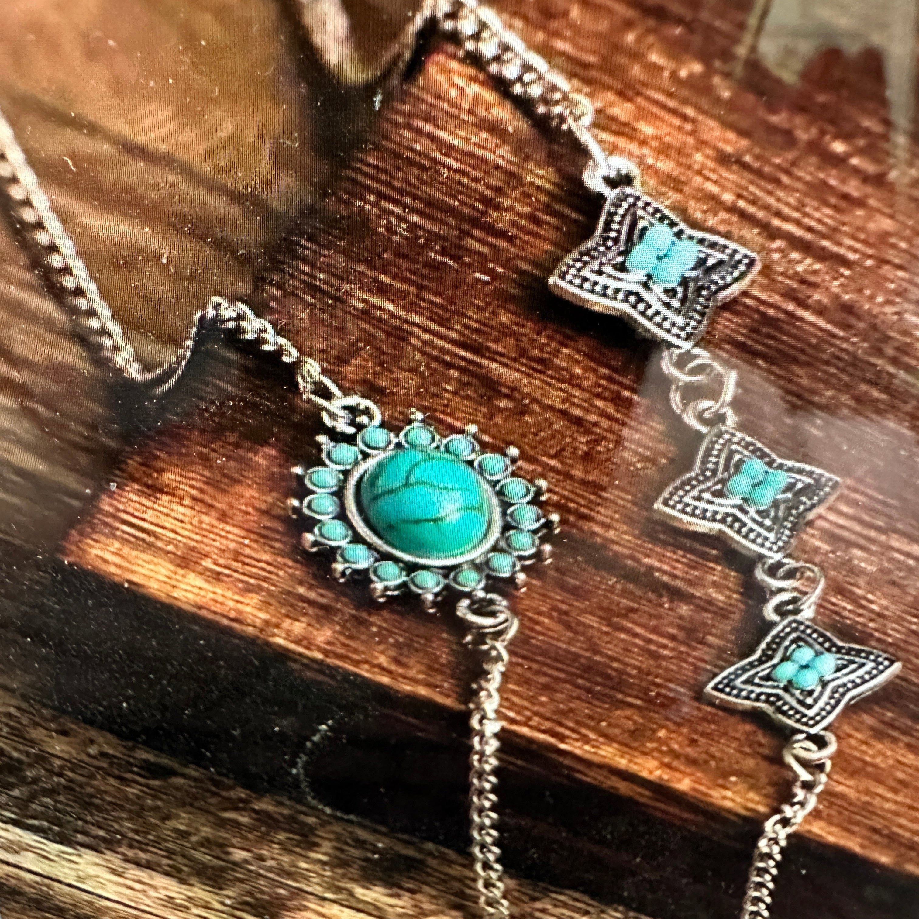 Other Bohemian Vintage Turquoise and Stainless Steel Floral Bracel Size ONE SIZE - 2 Thumbnail