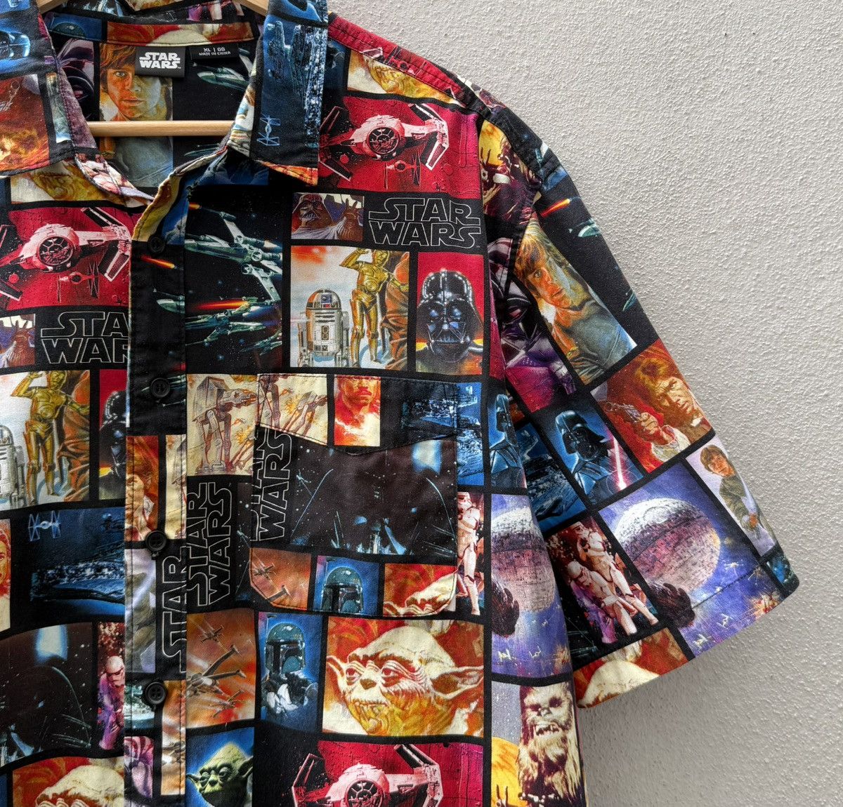 Star Wars Star Wars Button-Down Shirt Inspired By VTG Movie Posters Size US XL / EU 56 / 4 - 6 Thumbnail