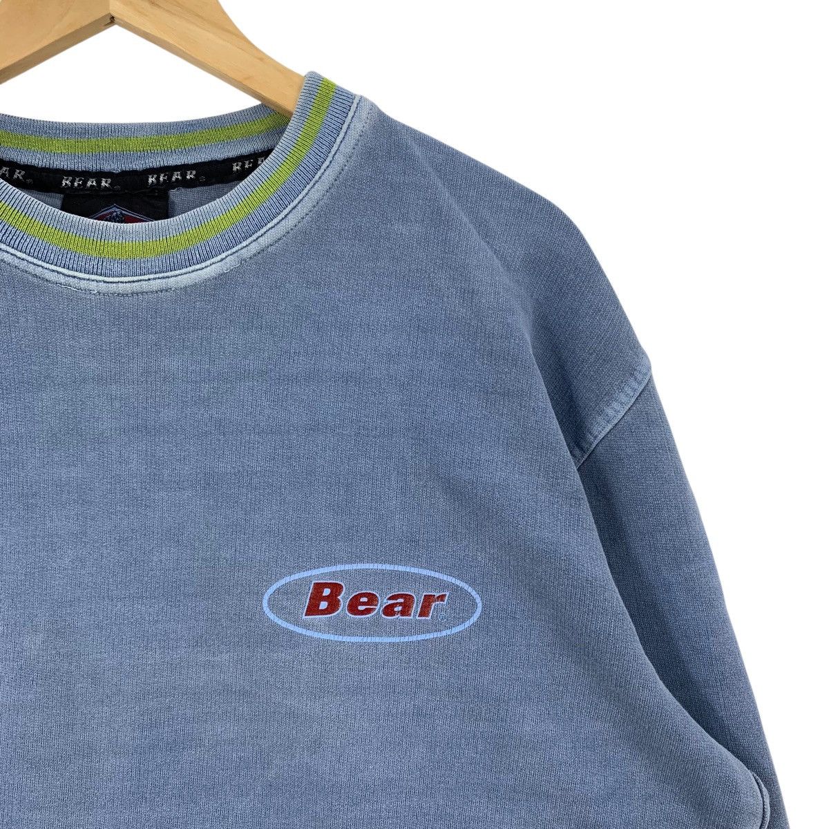 Vintage Vintage 90s BEAR USA Surf Surfboard Back Hit Tshirt Size US L / EU 52-54 / 3 - 4 Thumbnail