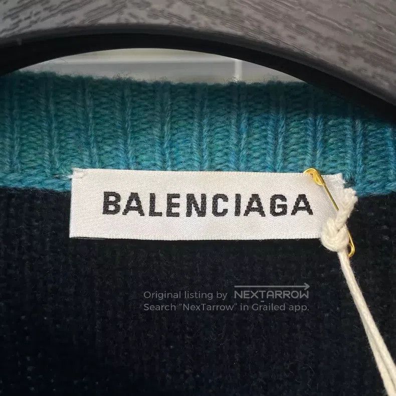 Balenciaga Balenciaga Sweater with barrage print, short and wide fit, Size XS / US 0-2 / IT 36-38 - 6 Thumbnail