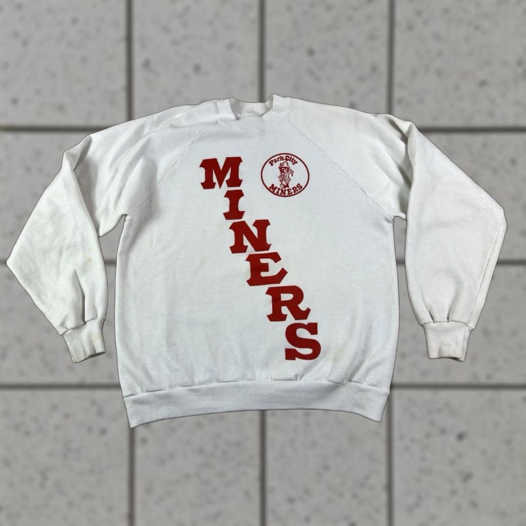 Vintage VINTAGE Sunbelt Sportswear Park City Miners Utah Crewneck Sweatshirt L White Mens Pullover Graphic Print USA Size US L / EU 52-54 / 3 - 1 Thumbnail