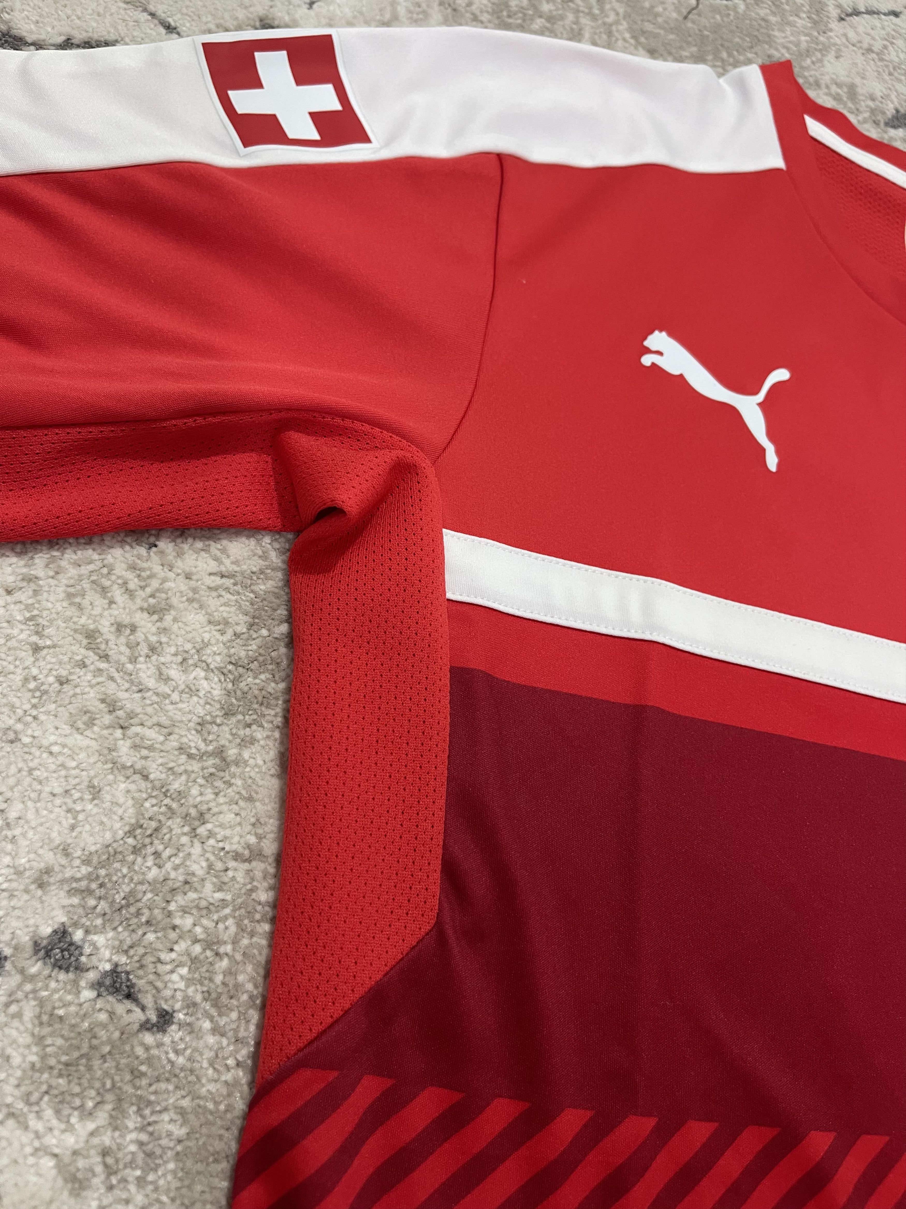 Puma Puma Switzerland Training Tee – Size S Size US S / EU 44-46 / 1 - 4 Thumbnail