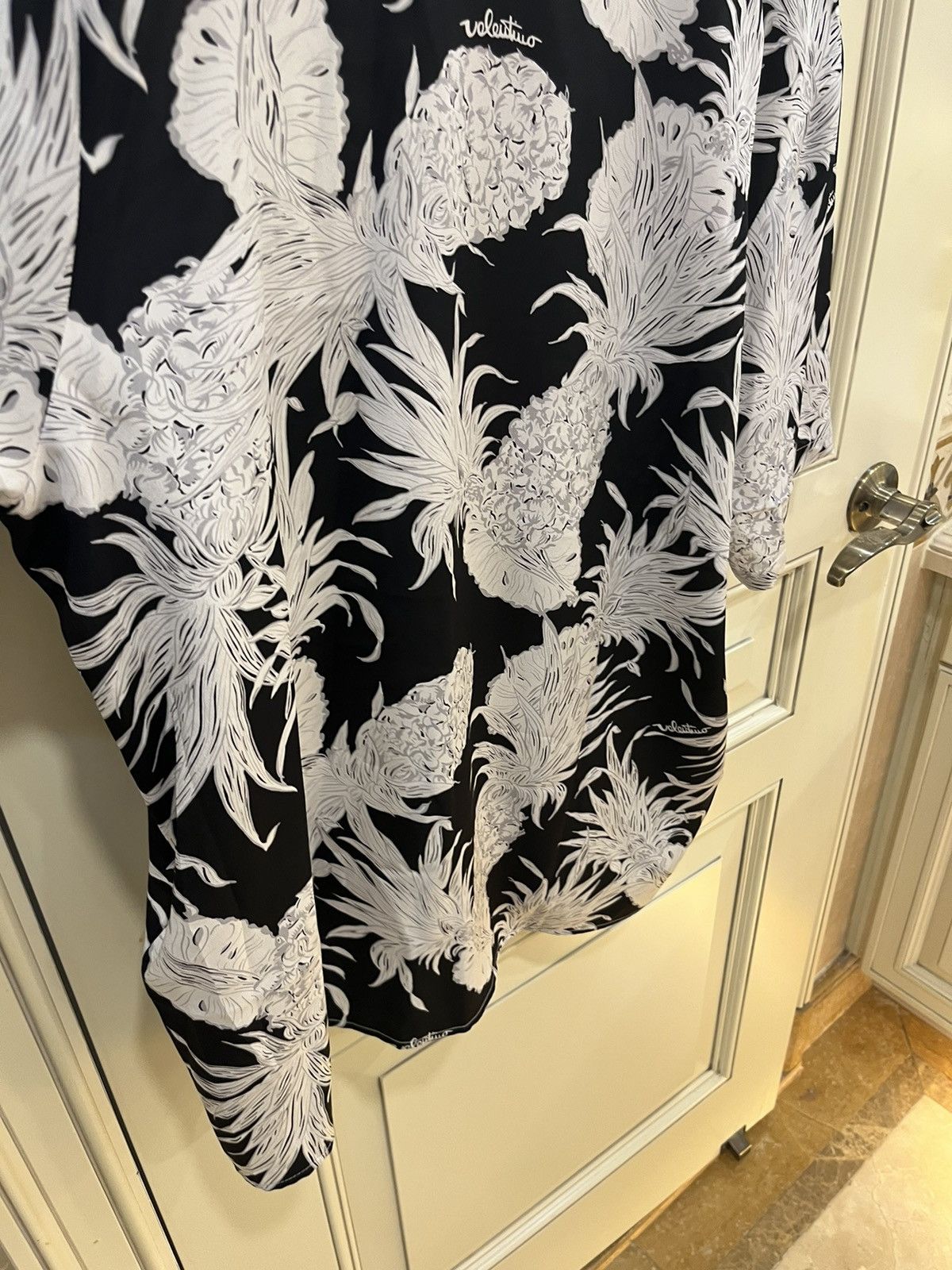 Valentino Pineapple print silk bowling shirt size46 Size US S / EU 44-46 / 1 - 20 Thumbnail