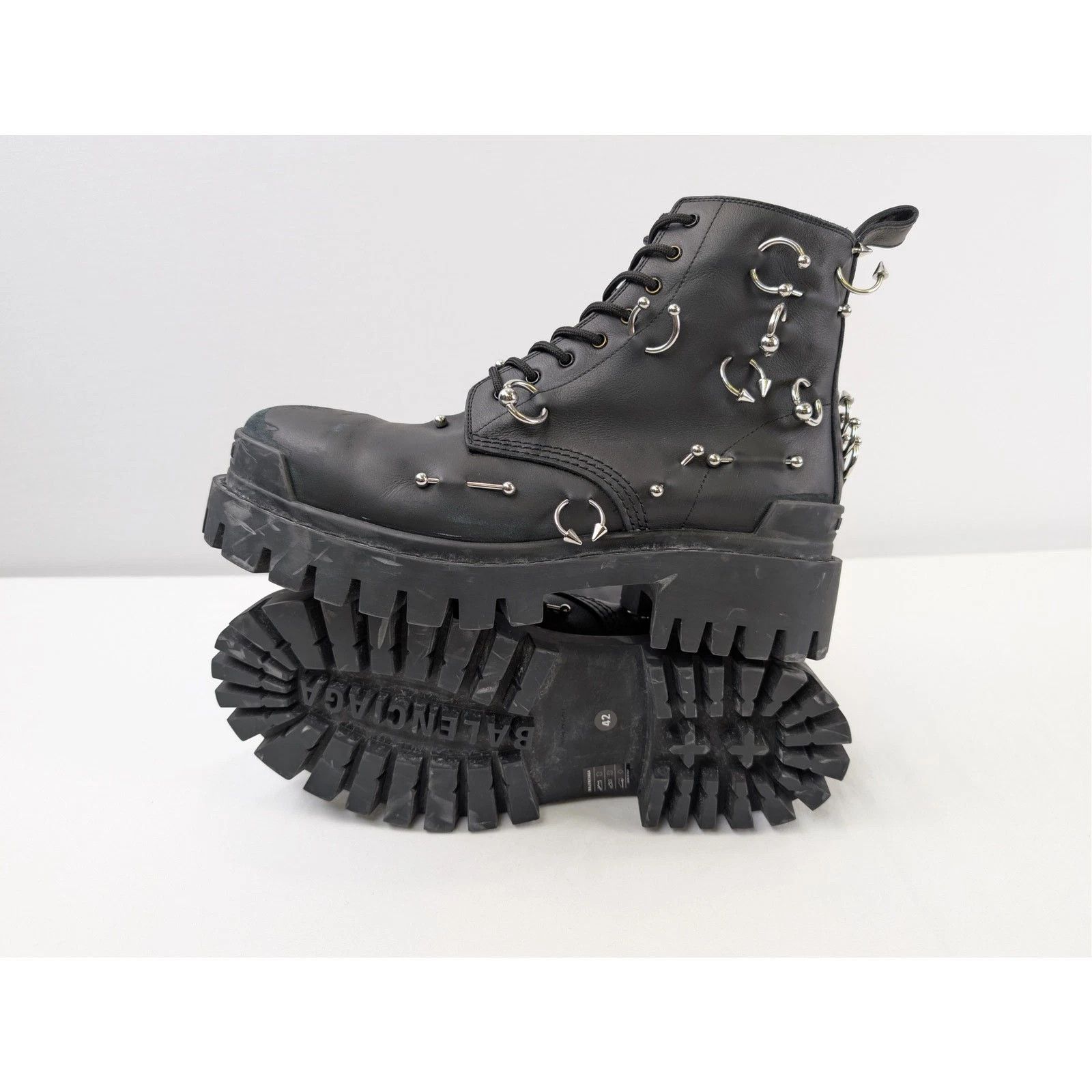 Balenciaga o1rshd1 Leather Strike Piercing Boots in Black/Silver Size US 8 / EU 41 - 2 Thumbnail