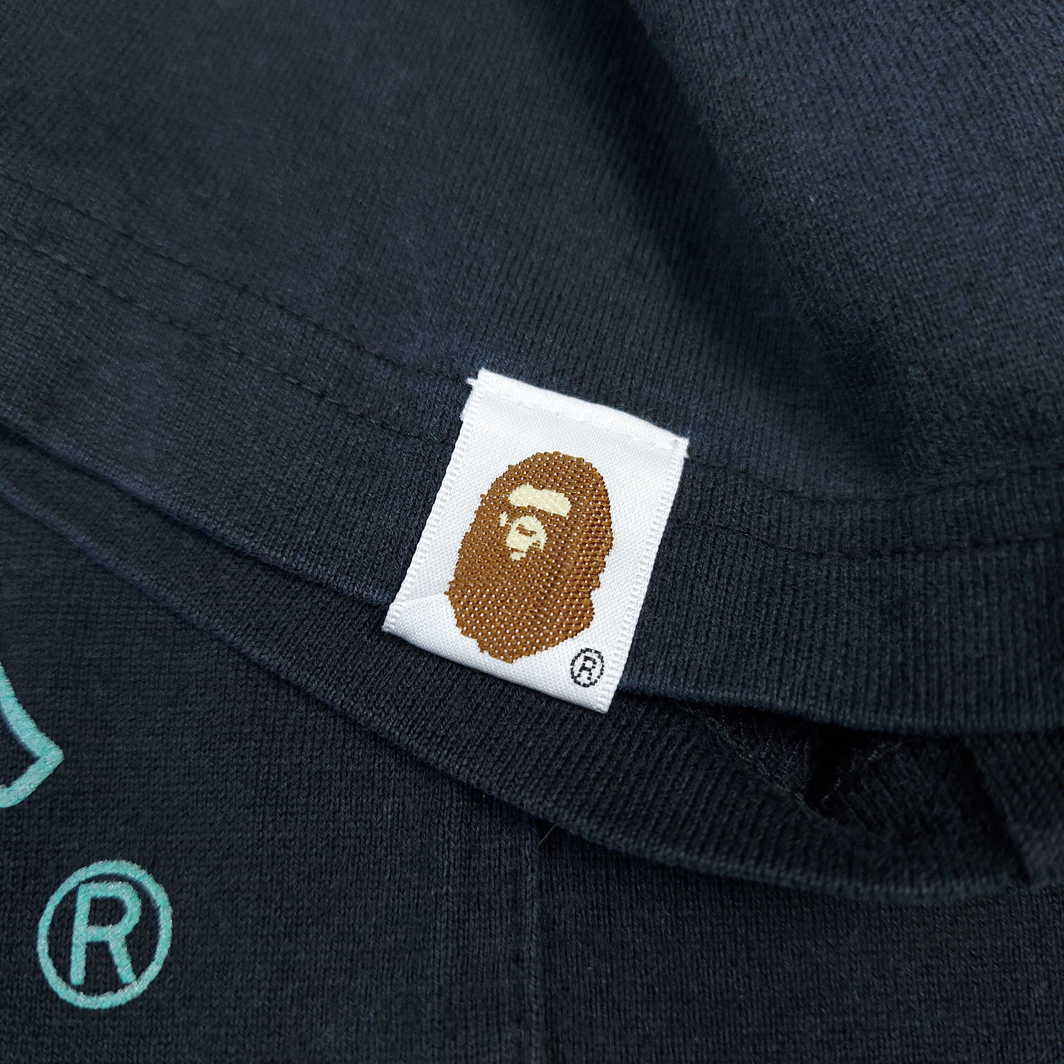 Bape Vintage Y2K Bape A Bathing Ape Pocket Double-Sided TEE Size US L / EU 52-54 / 3 - 6 Thumbnail