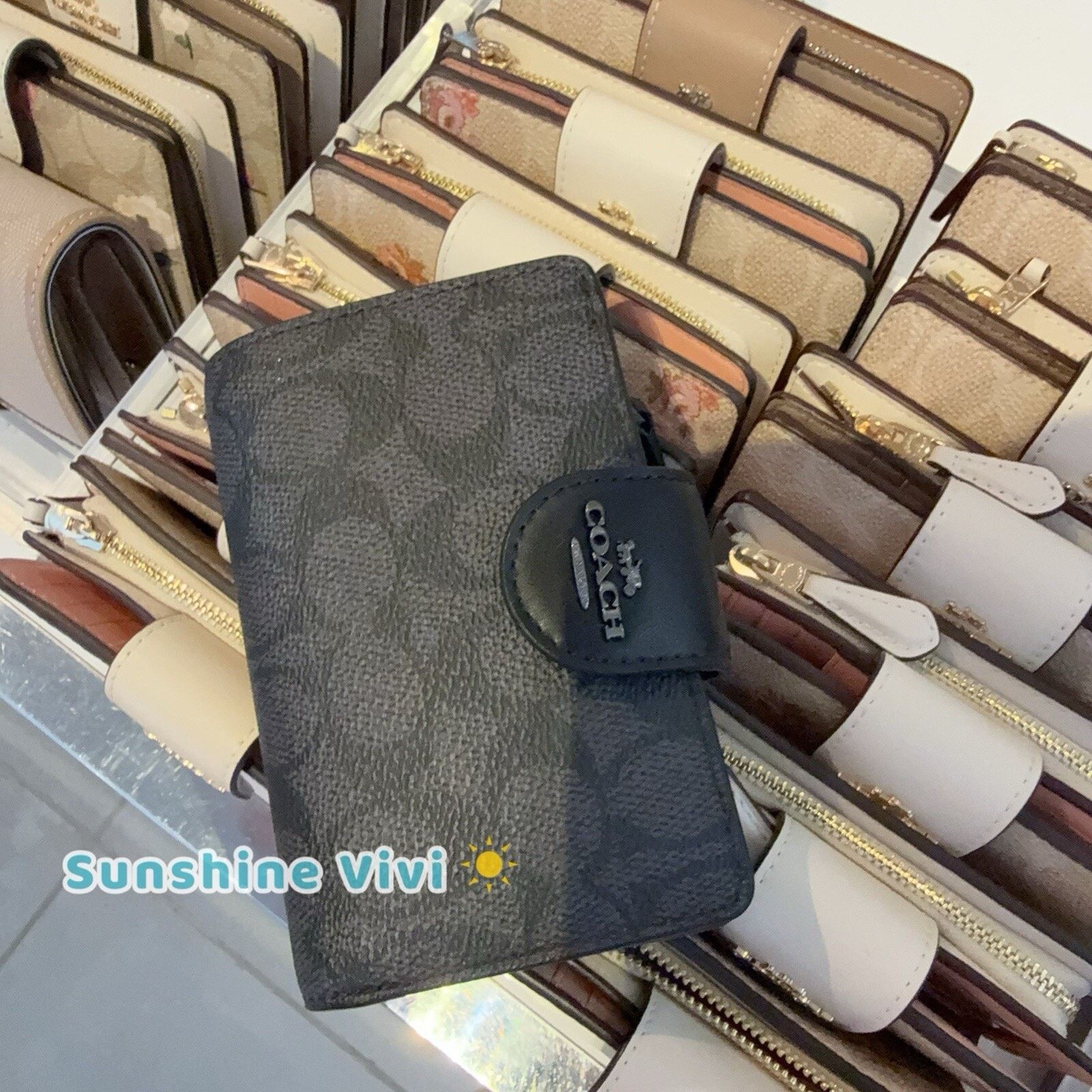 Coach NWT Coach Medium Corner Zip Wallet CW786 Canvas Black Size ONE SIZE - 1 Thumbnail