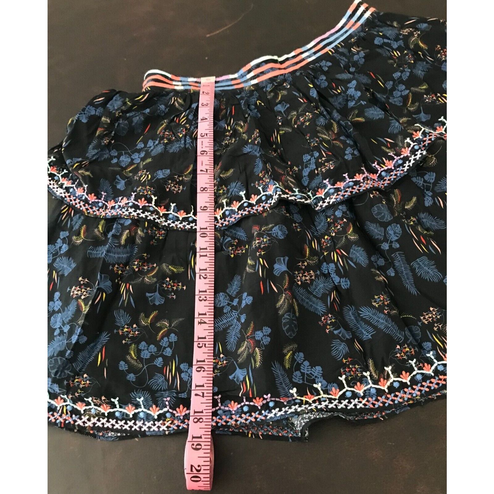 Anthropologie Anthropologie Let Me Be Tiered Boho Floral Print Mini Skirt Size 30" / US 8 / IT 44 - 8 Thumbnail