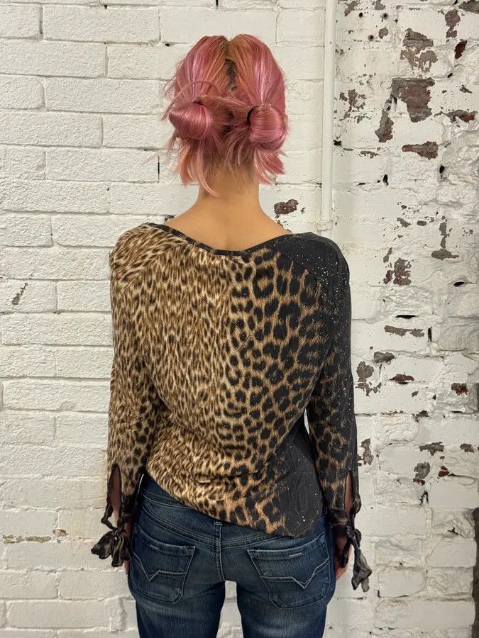 Roberto Cavalli 2000s Roberto Cavalli Leopard Silk Longsleeve T-Shirt Size S / US 4 / IT 40 - 3 Thumbnail