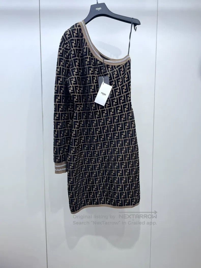 Other Fendi Monogrammed Knit Shift Dress Size M / US 6-8 / IT 42-44 - 1 Thumbnail